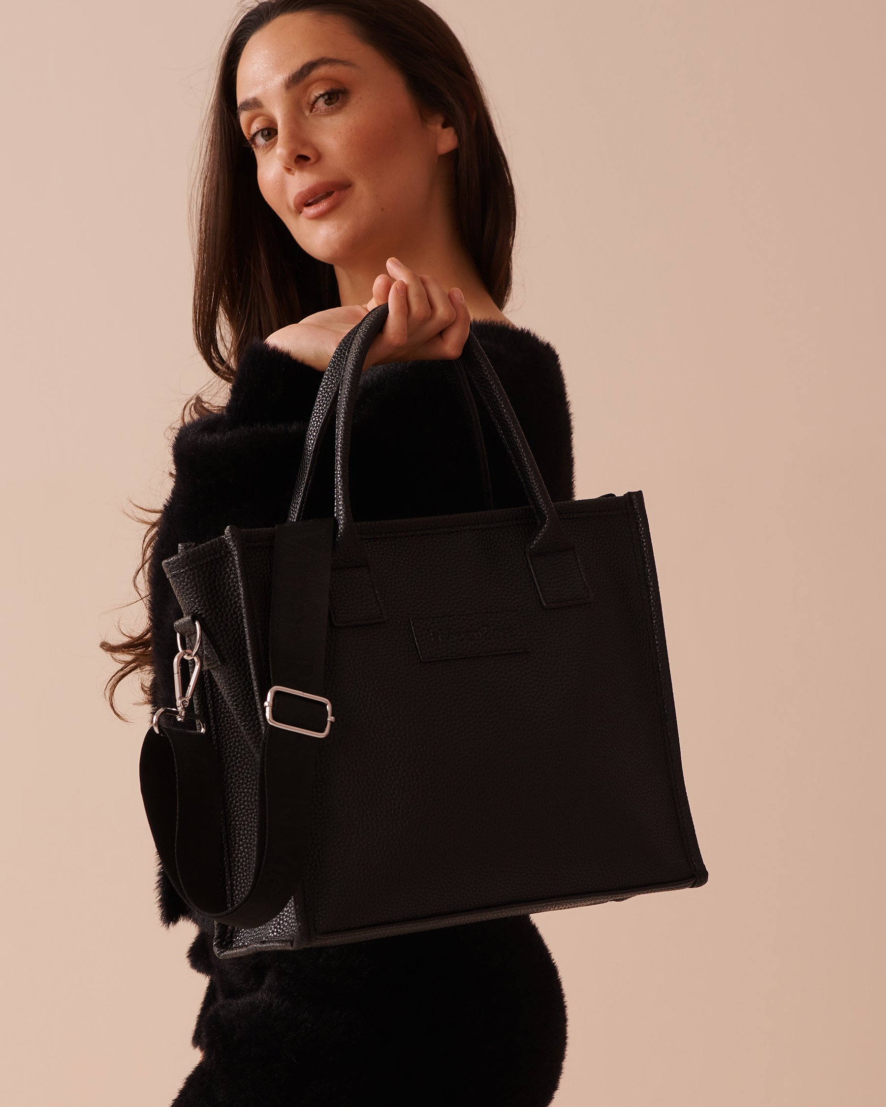 LA VIE EN ROSE Sac fourre-tout en faux cuir Noir 40700371 - Voir1