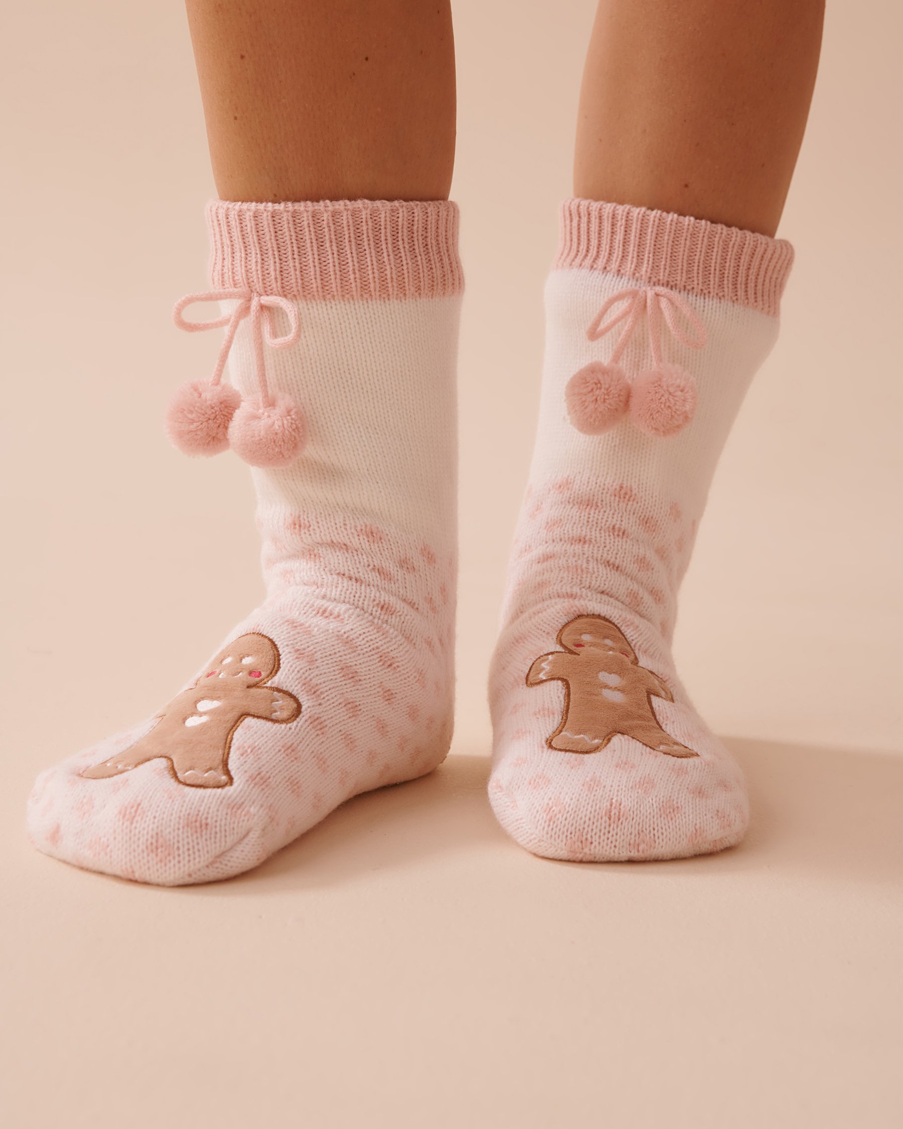 LA VIE EN ROSE Long Knit and Sherpa Gingerbread Socks White & Pink Polka Dots 40700358 - View1