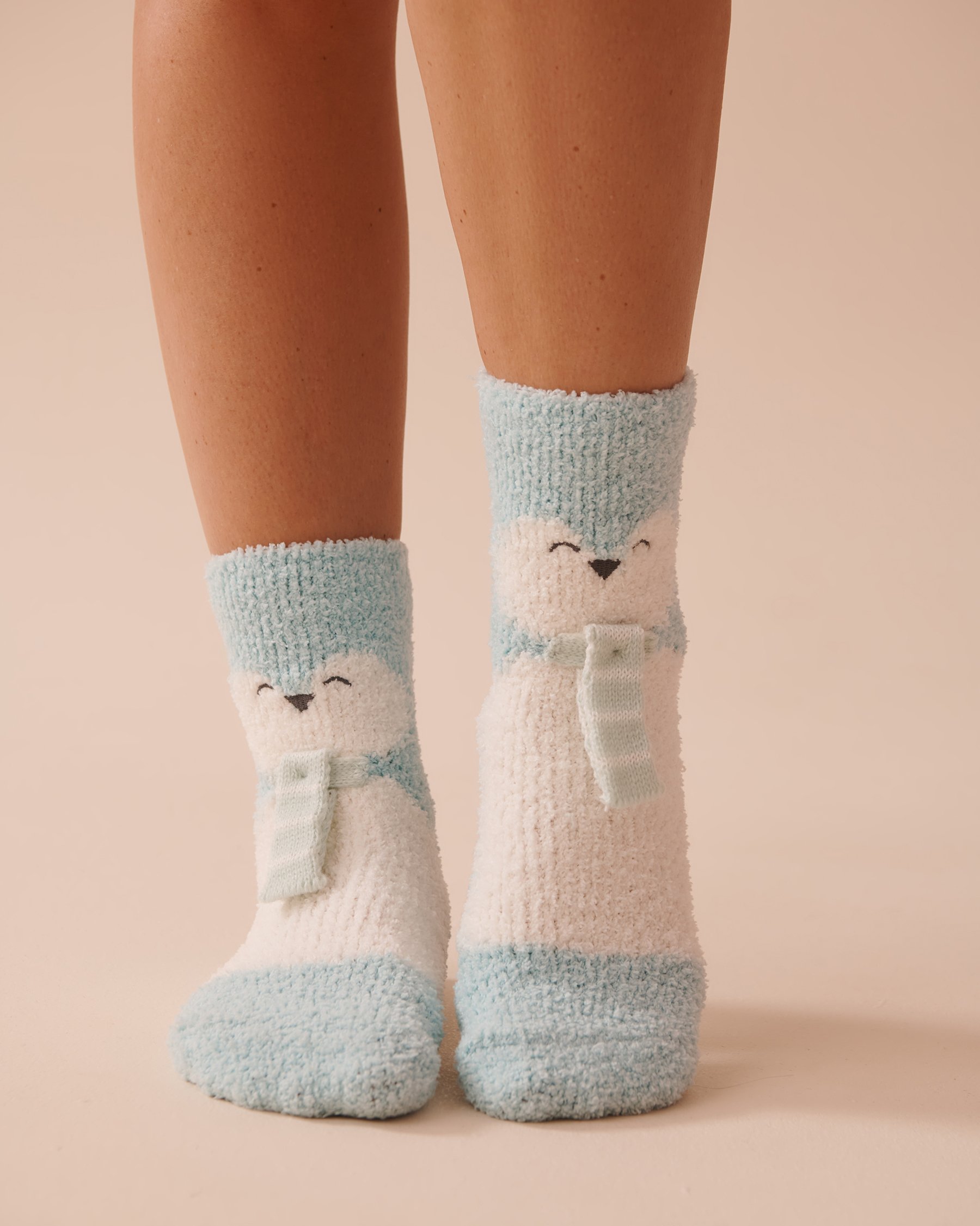 LA VIE EN ROSE Penguin Soft Plush Socks Winter Blue 40700359 - View1