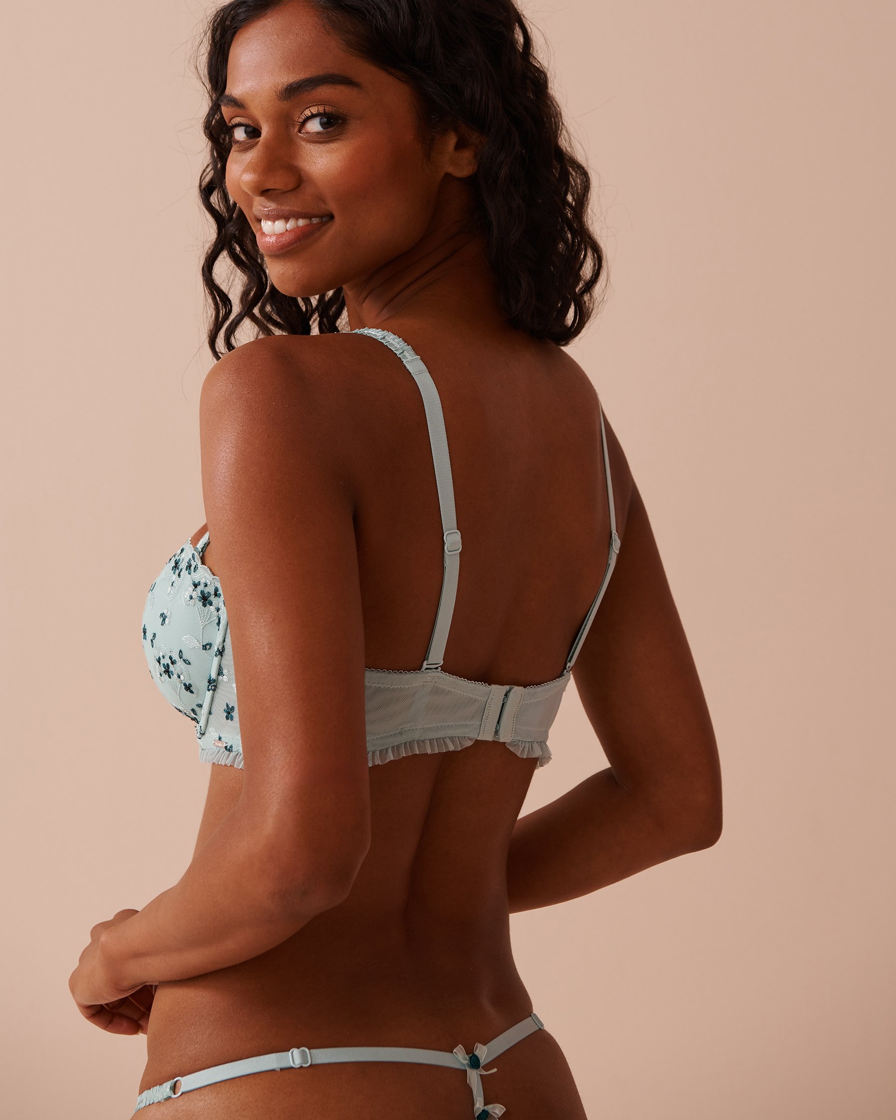 LA VIE EN ROSE Push-up Strapless Floral Mesh and Ruffle Bra Mint Blue 10300169 - View2