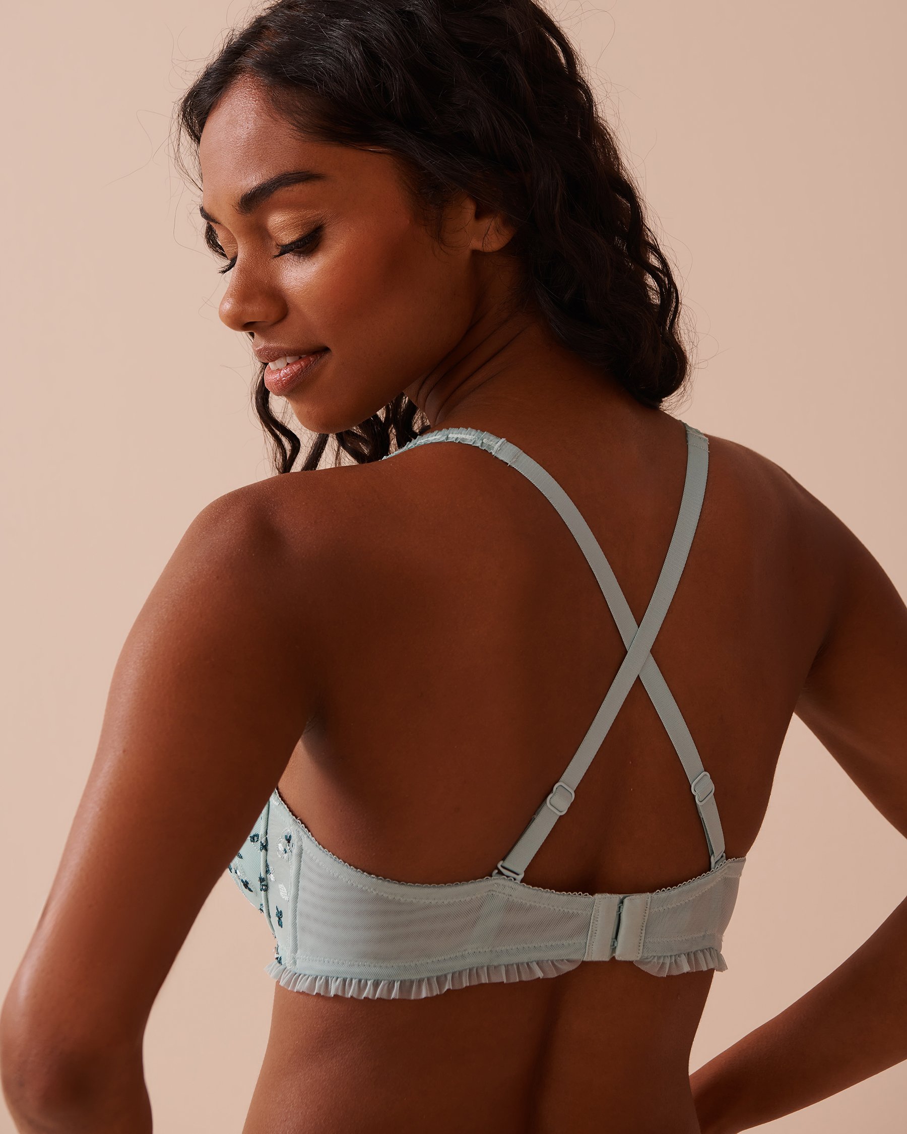 LA VIE EN ROSE Push-up Strapless Floral Mesh and Ruffle Bra Mint Blue 10300169 - View3