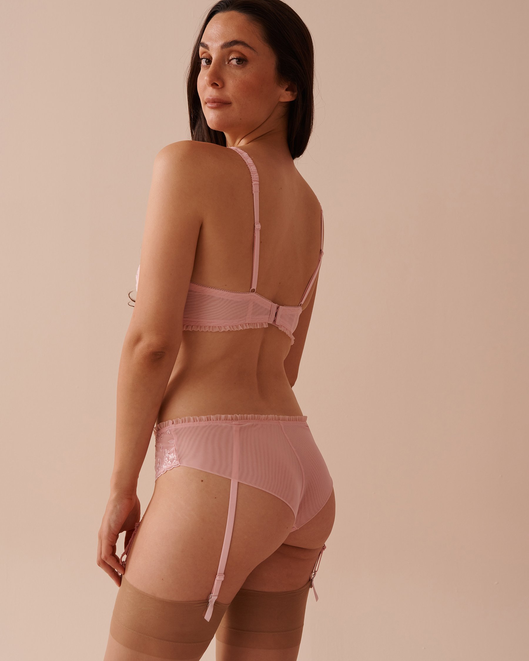 LA VIE EN ROSE Lightly Lined Memory Foam Floral Mesh Bra Fairy Pink 10200441 - View2