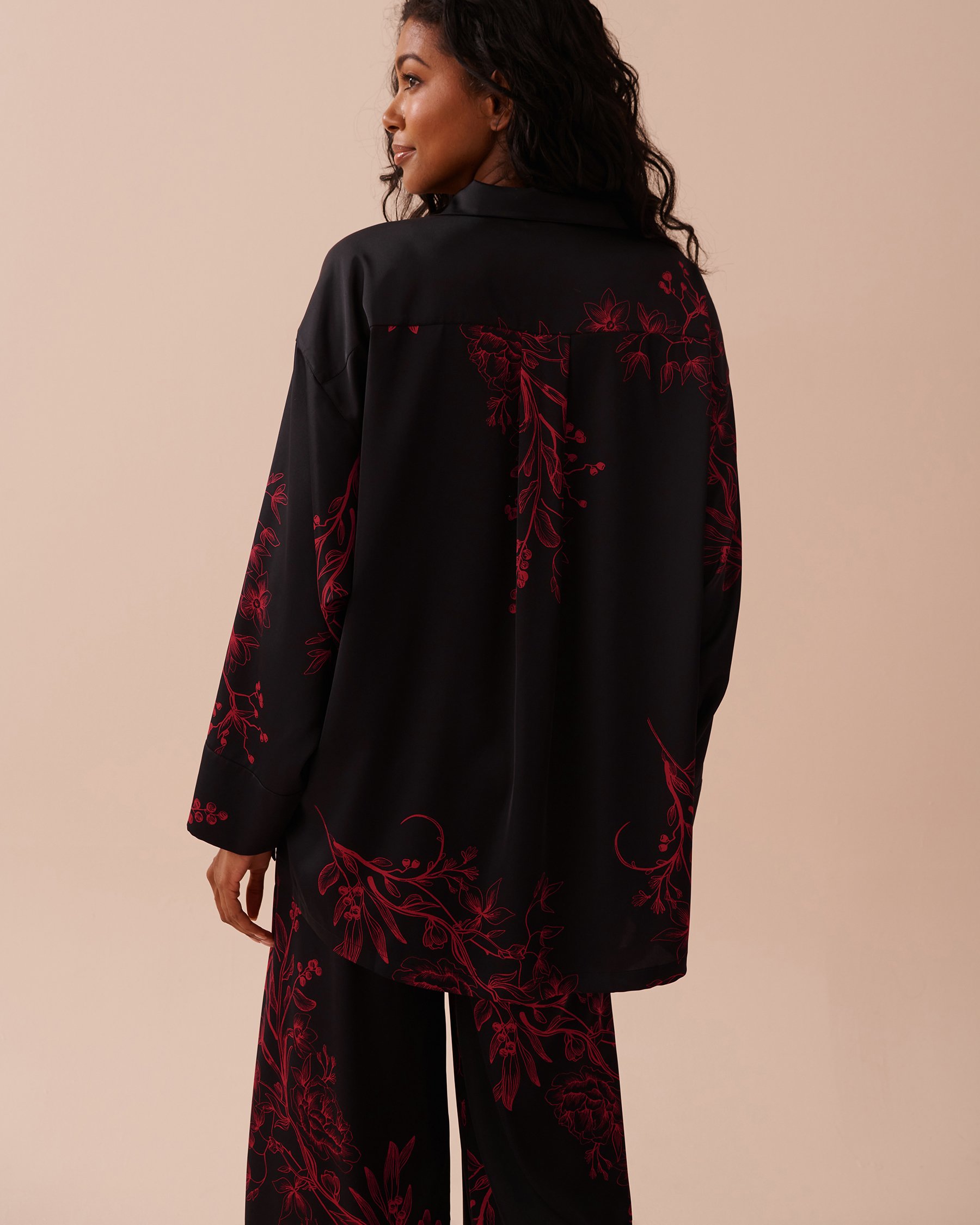 LA VIE EN ROSE Dark Floral Print Satin Button-down Shirt Black Mystic Garden 60100117 - View2