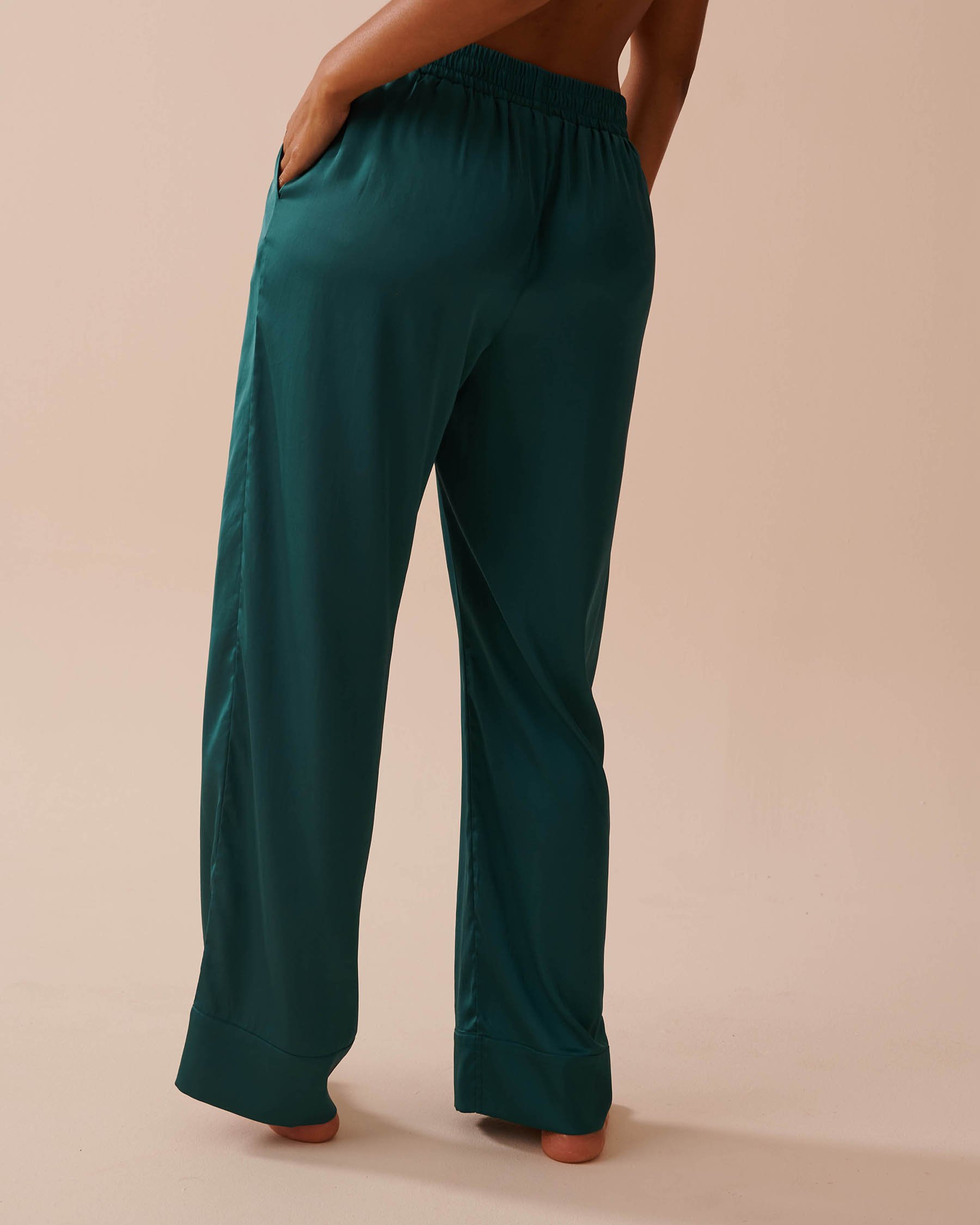 LA VIE EN ROSE Satin Pajama Set Fir Green 60400044 - View5