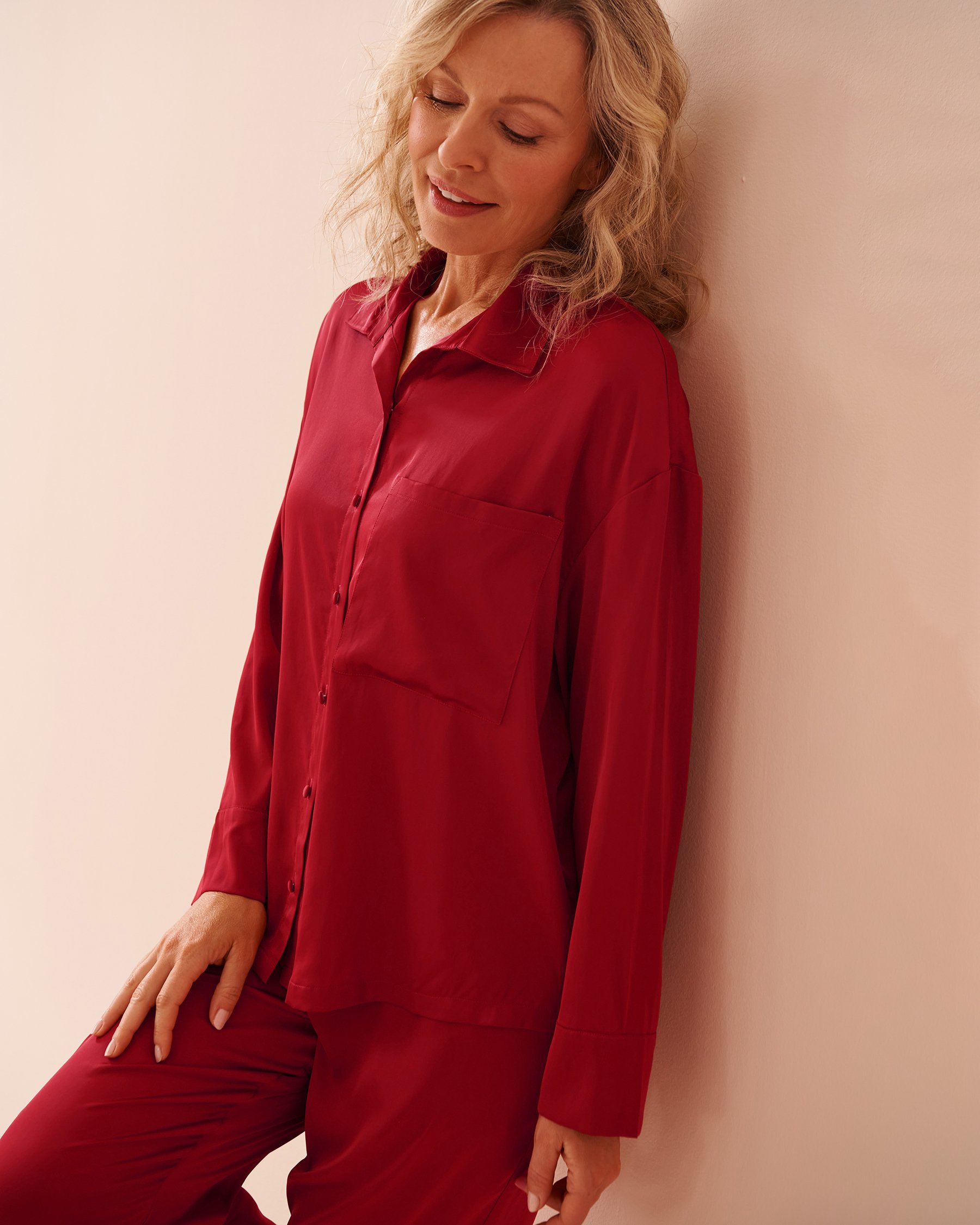 LA VIE EN ROSE Satin Pajama Set Candy Cane Red 60400044 - View3