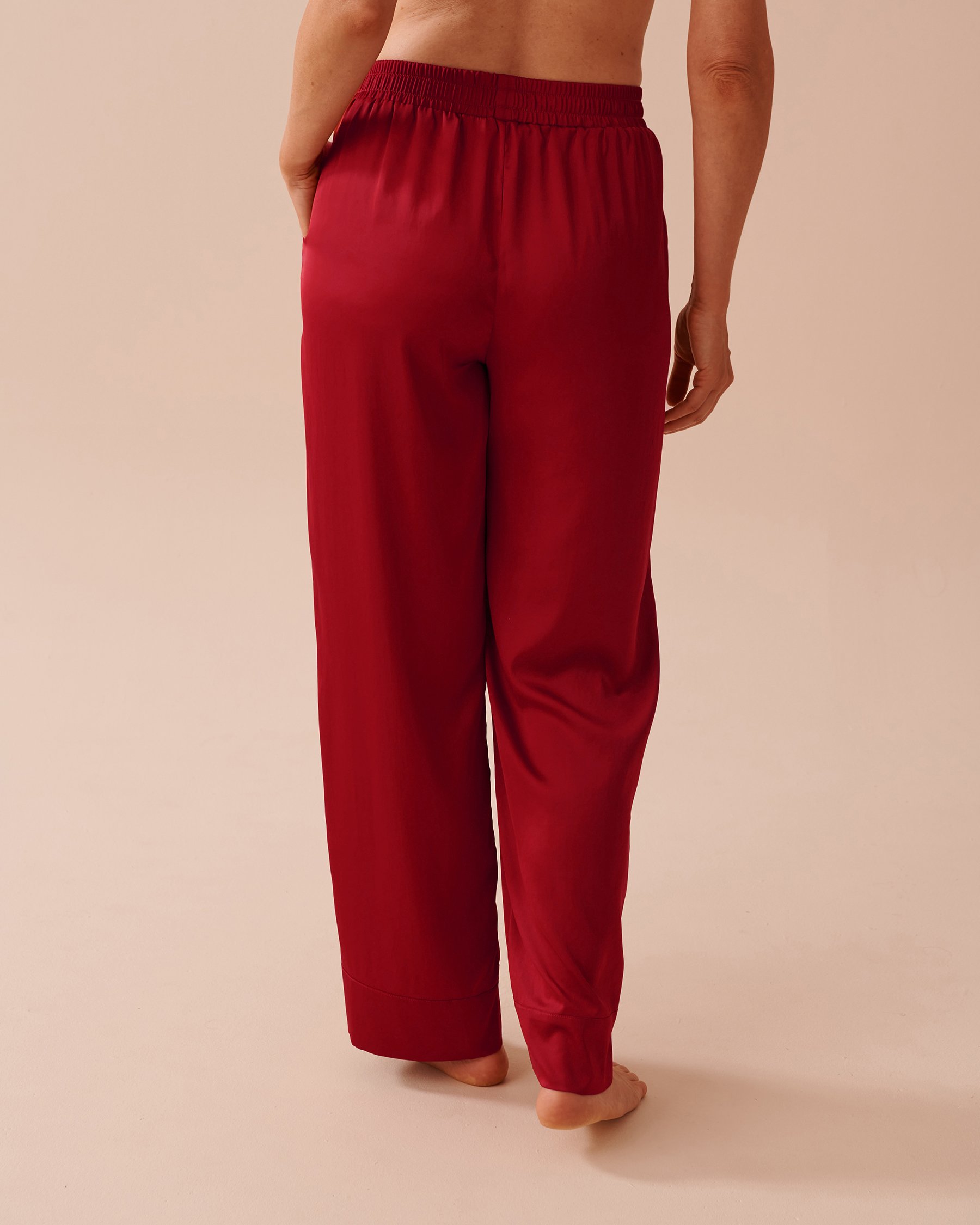 LA VIE EN ROSE Satin Pajama Set Candy Cane Red 60400044 - View5