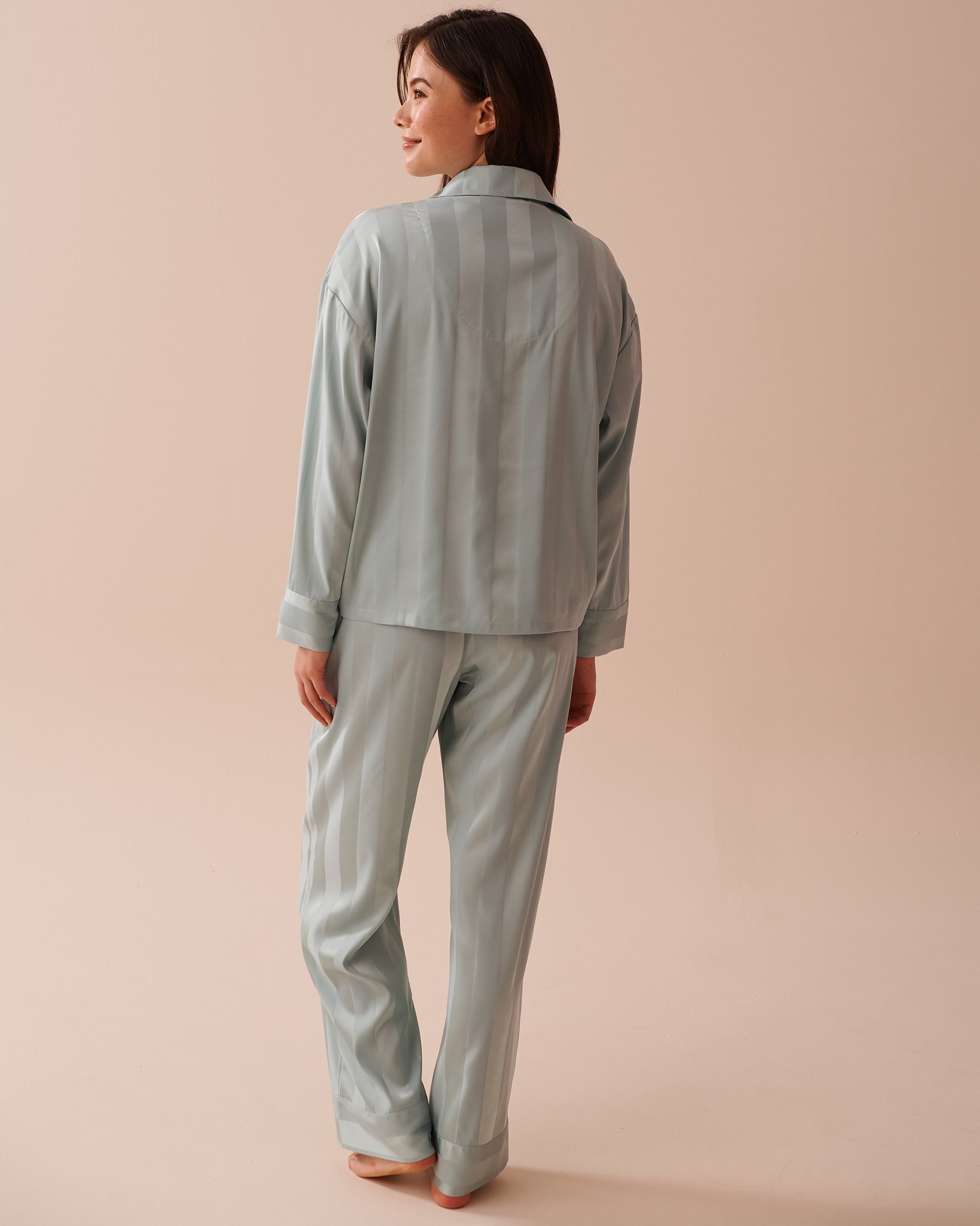 LA VIE EN ROSE Ensemble pyjama en satin jacquard à rayures Bleu menthe 60400047 - Voir3