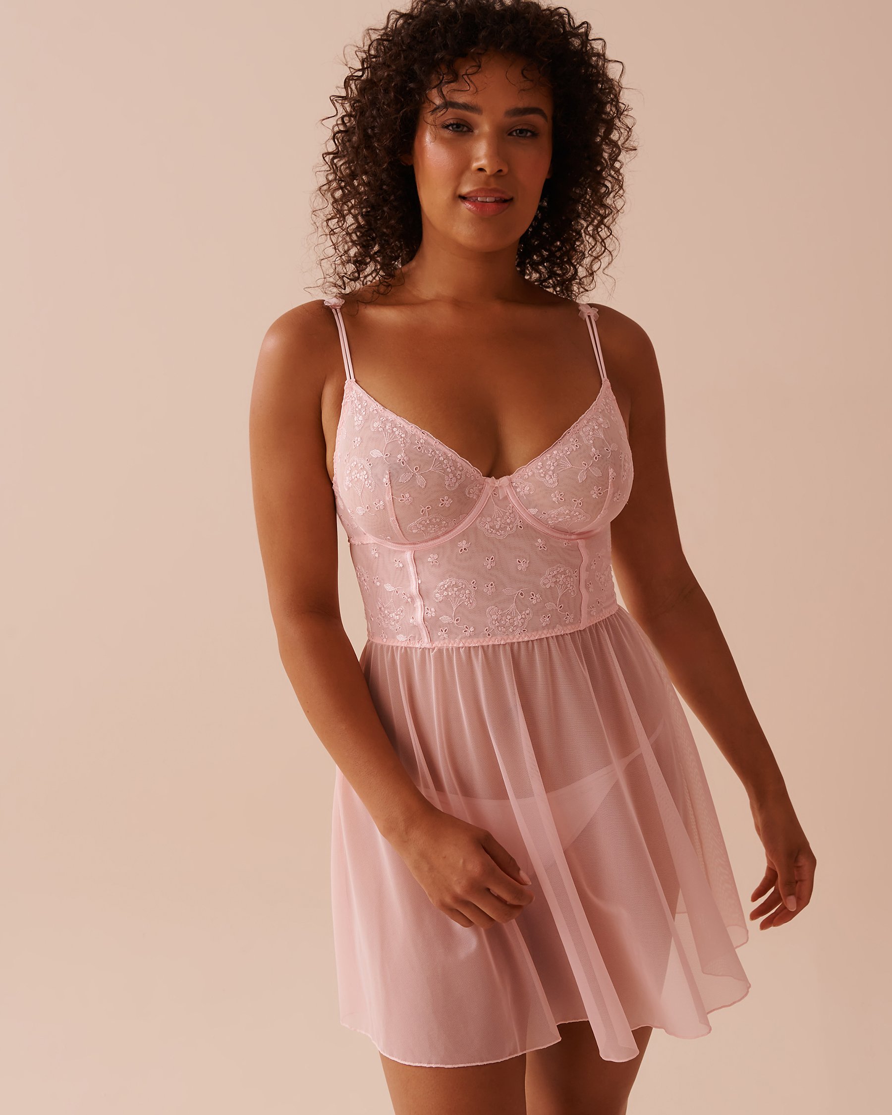 LA VIE EN ROSE Nuisette en résille brodée Rose fée 60500164 - Voir1