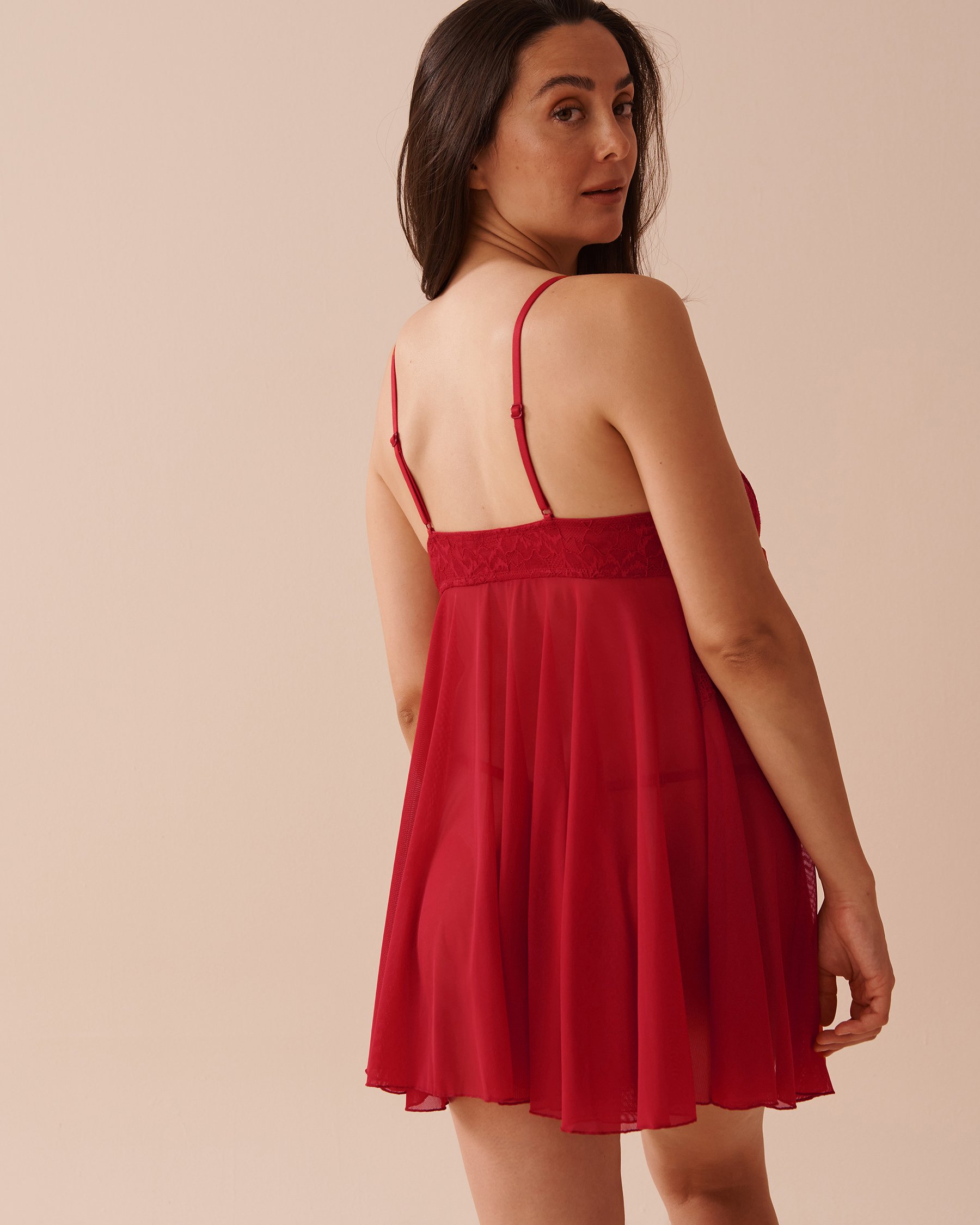 LA VIE EN ROSE Babydoll ouvert en dentelle et résille avec nœud en satin Rouge sucre d'orge 60500165 - View2