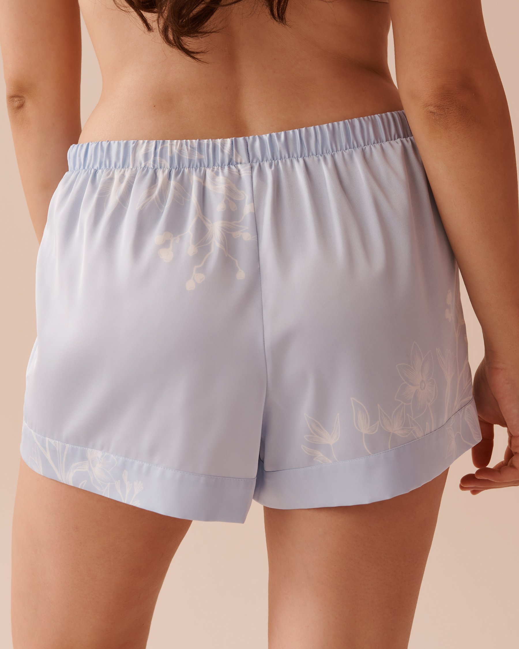 LA VIE EN ROSE Pastel Floral Print Satin Shorts Icy Blue Garden 60200112 - View2