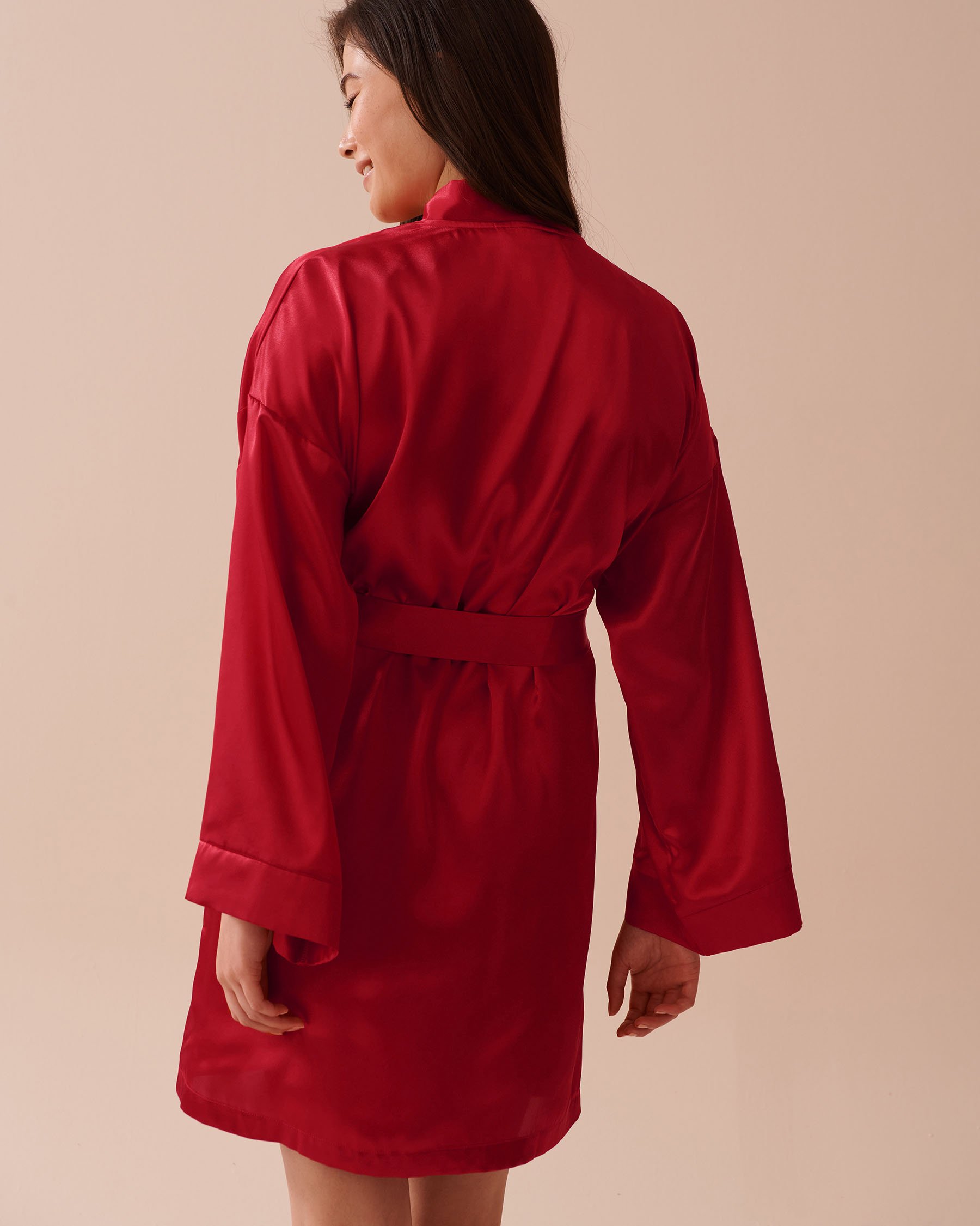 LA VIE EN ROSE Kimono en satin brillant Rouge sucre d'orge 60600084 - View2
