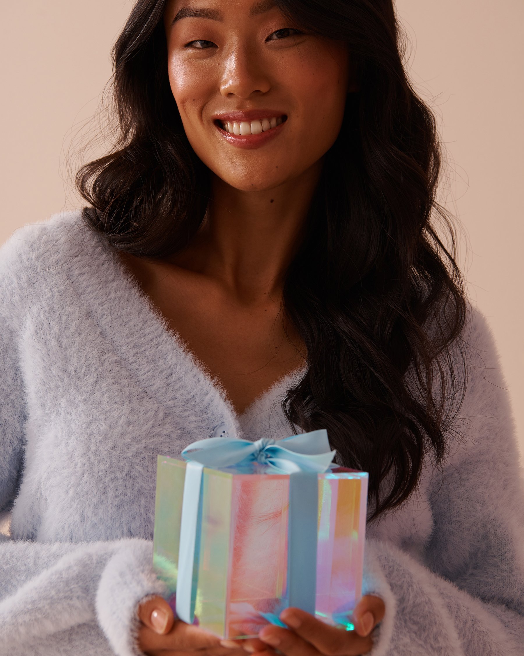 LA VIE EN ROSE Cardigan en peluche moelleuse Bleu glacé 50100097 - Voir9
