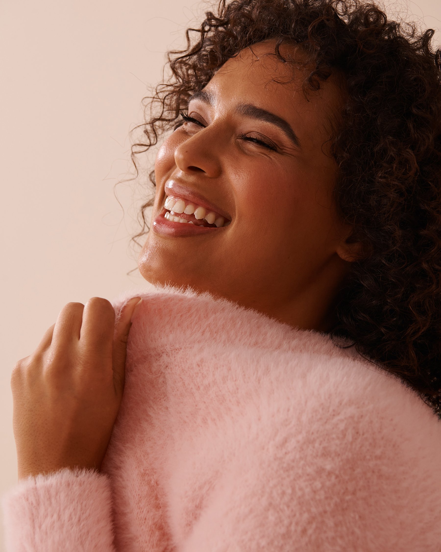 LA VIE EN ROSE Cardigan en peluche moelleuse Rose fée 50100097 - View3