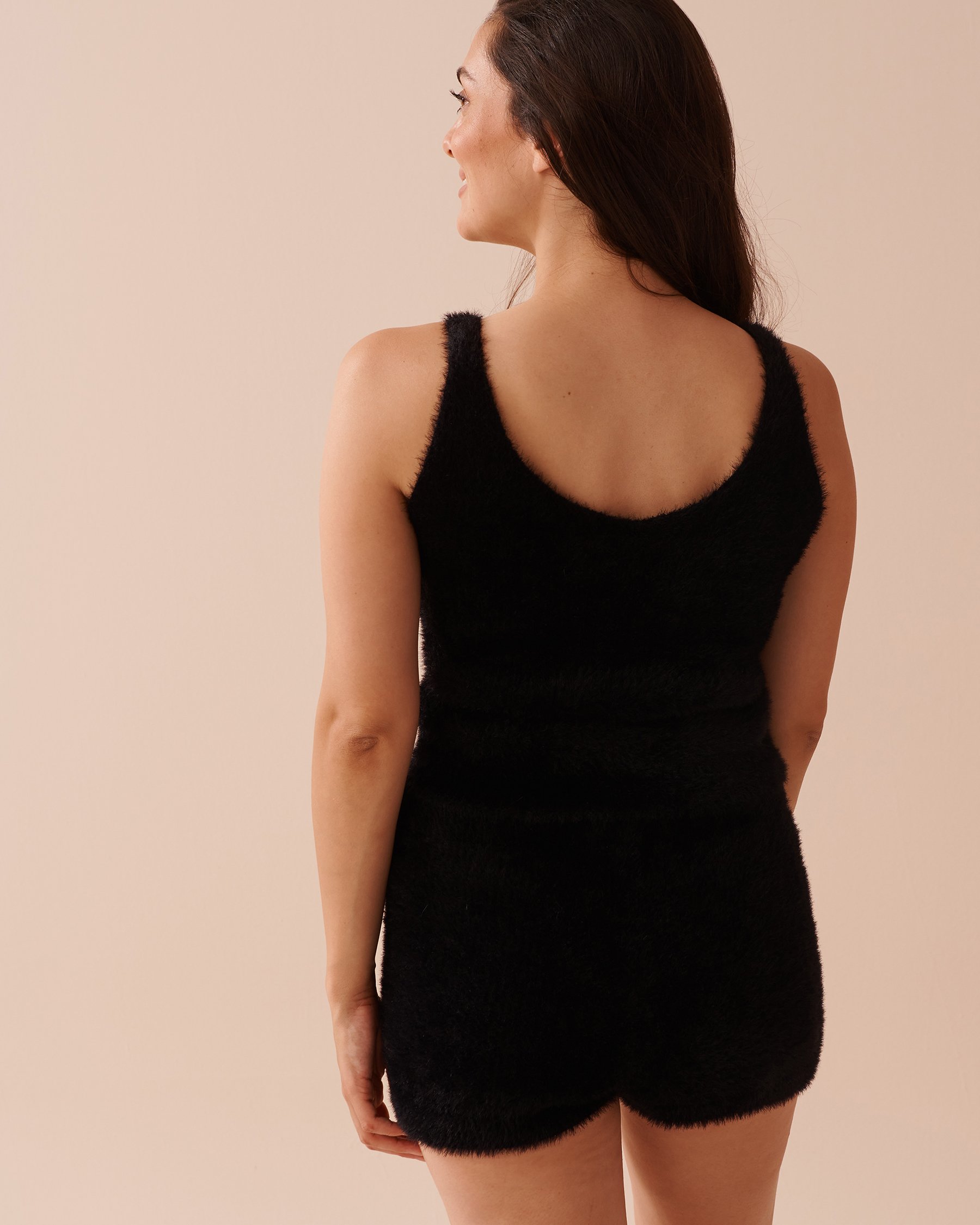 LA VIE EN ROSE Camisole en peluche moelleuse Noir 50100096 - View2