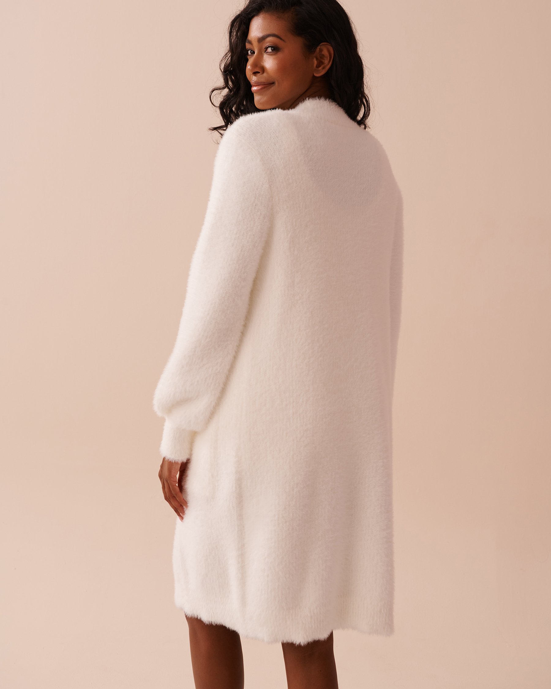 LA VIE EN ROSE Fluffy Long Cardigan White 50500014 - View2