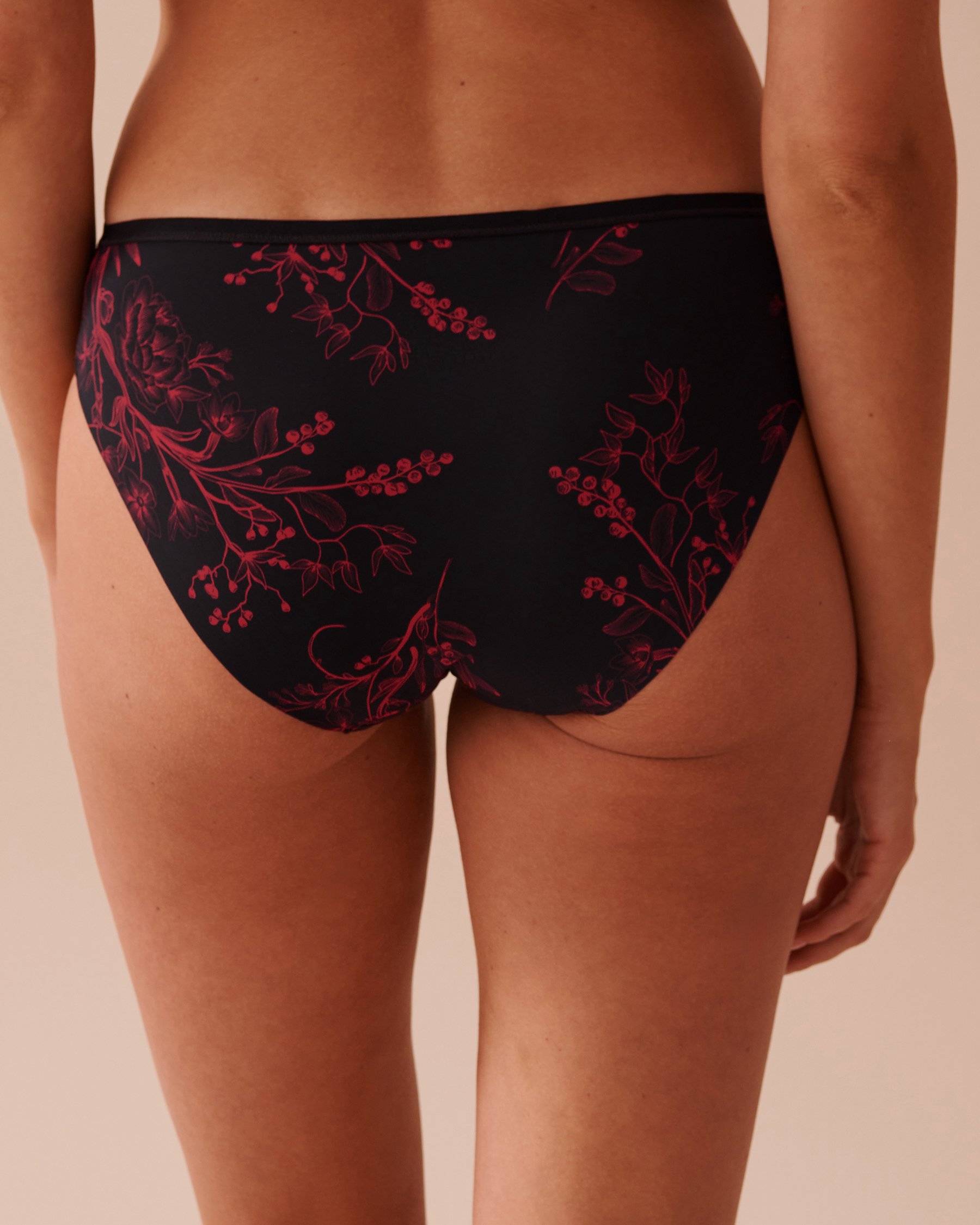 LA VIE EN ROSE Microfiber Sleek Back Bikini Panty Red Mystic Garden 20300347 - View2
