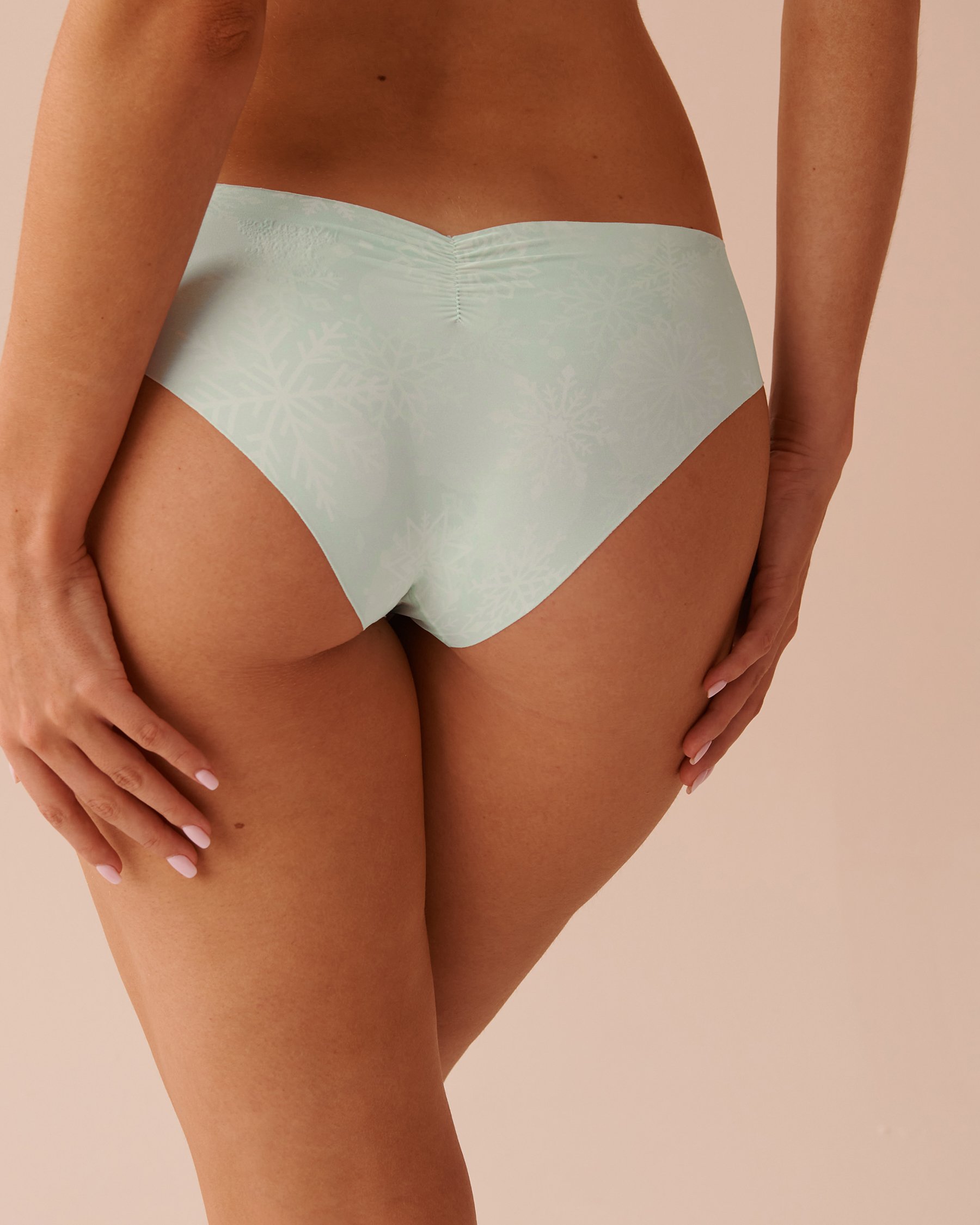 LA VIE EN ROSE Microfiber Invisible Cheeky Panty Mint Green/Snowflakes 20200560 - View2