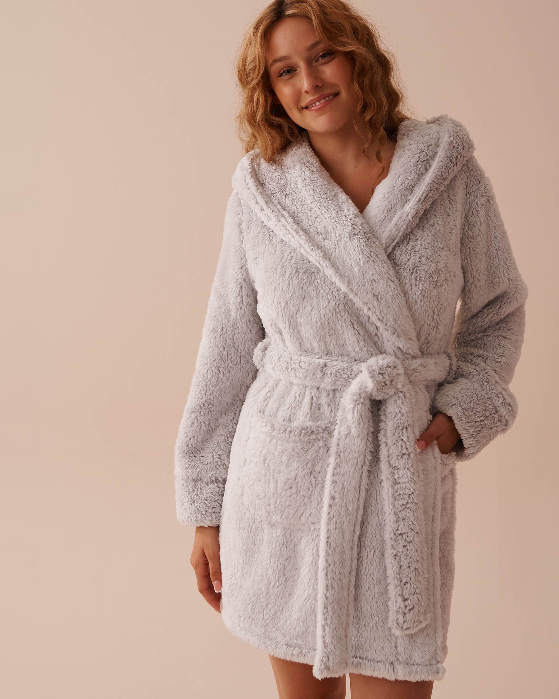LA VIE EN ROSE Soft Plush Hooded Robe Grey 40600193 - View5