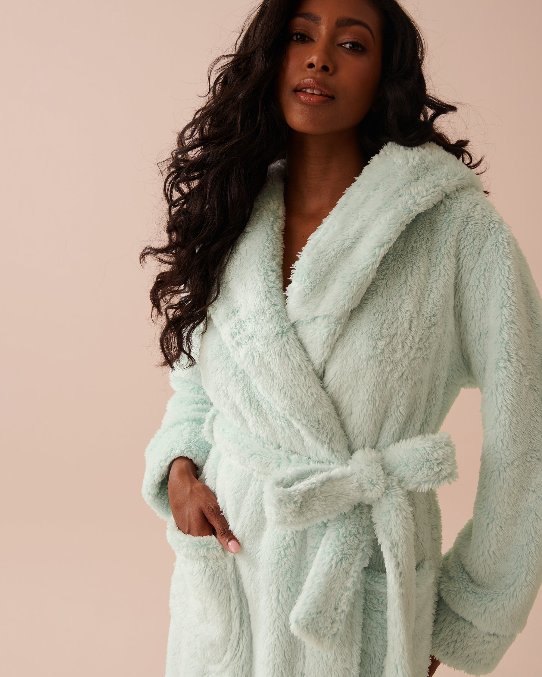 LA VIE EN ROSE Soft Plush Hooded Robe Mint Green 40600193 - View4
