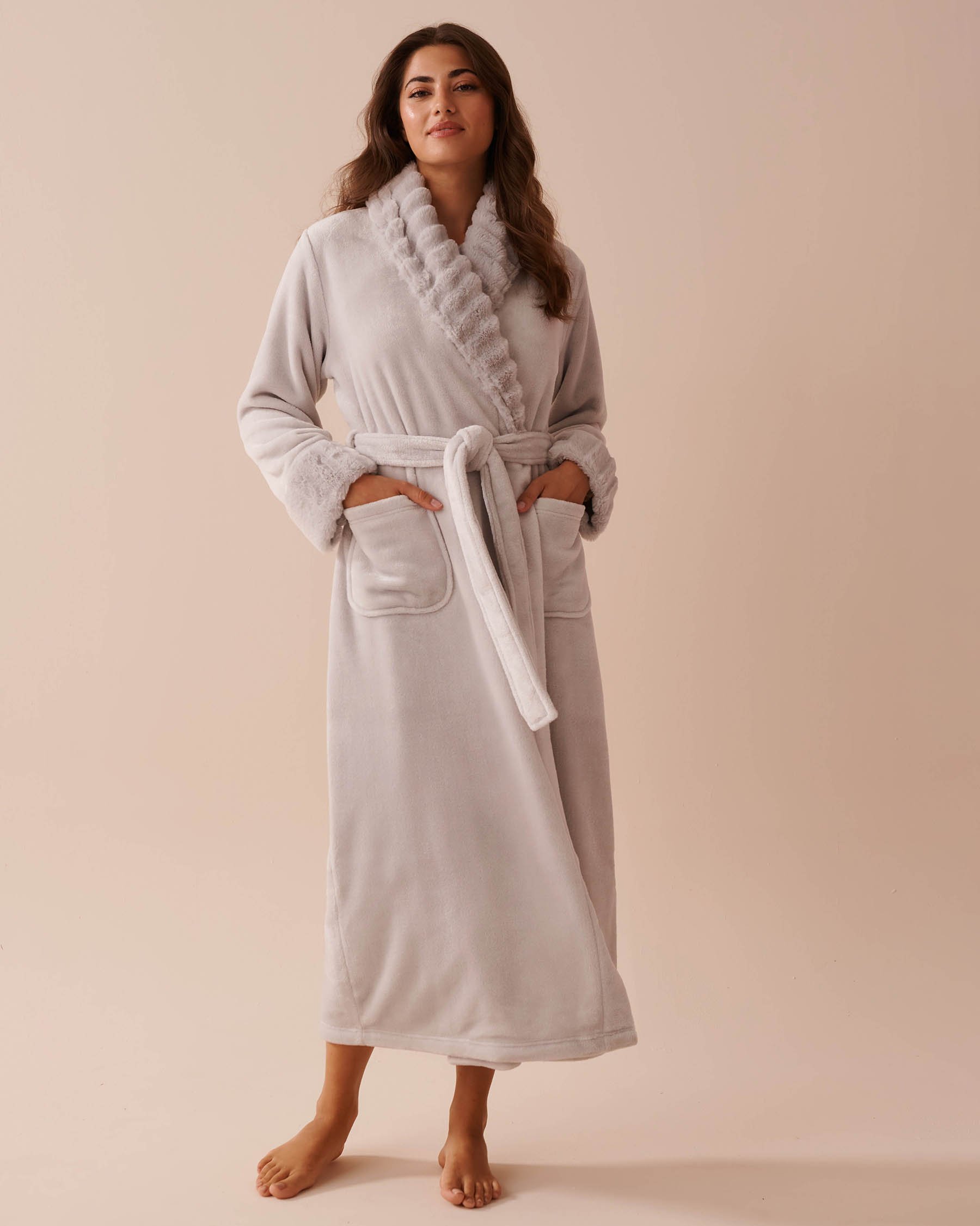 LA VIE EN ROSE Long Faux Fur and Soft Plush Robe Grey 40600197 - View1