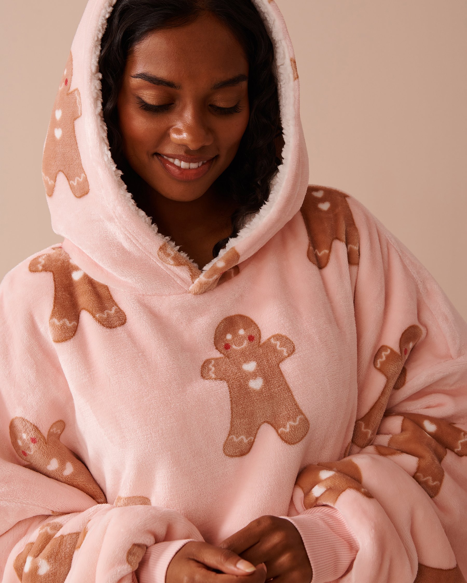 LA VIE EN ROSE Gingerbread Soft Plush Oversized Hoodie Gingerbread/Pink 40700350 - View3