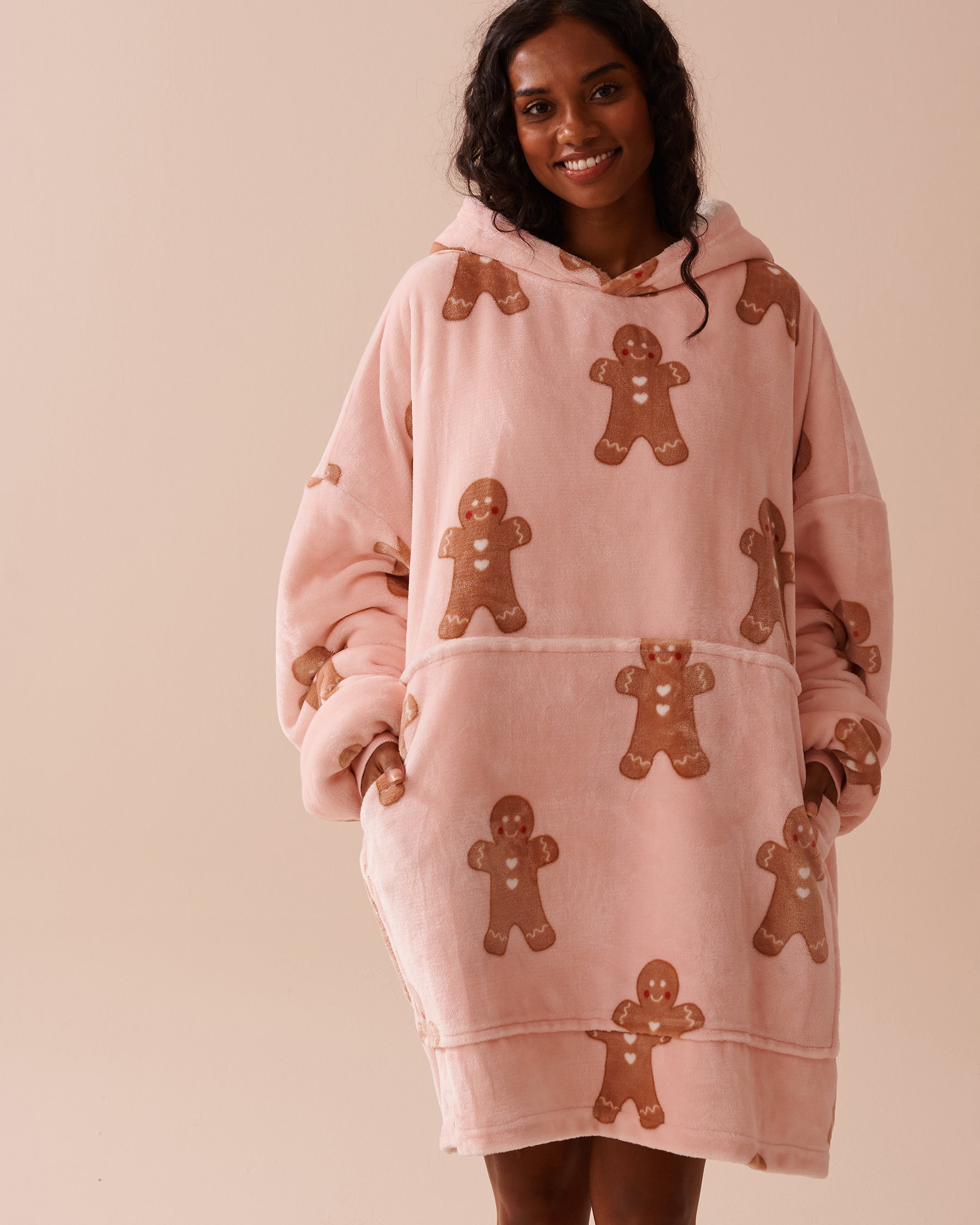 LA VIE EN ROSE Gingerbread Soft Plush Oversized Hoodie Gingerbread/Pink 40700350 - View4