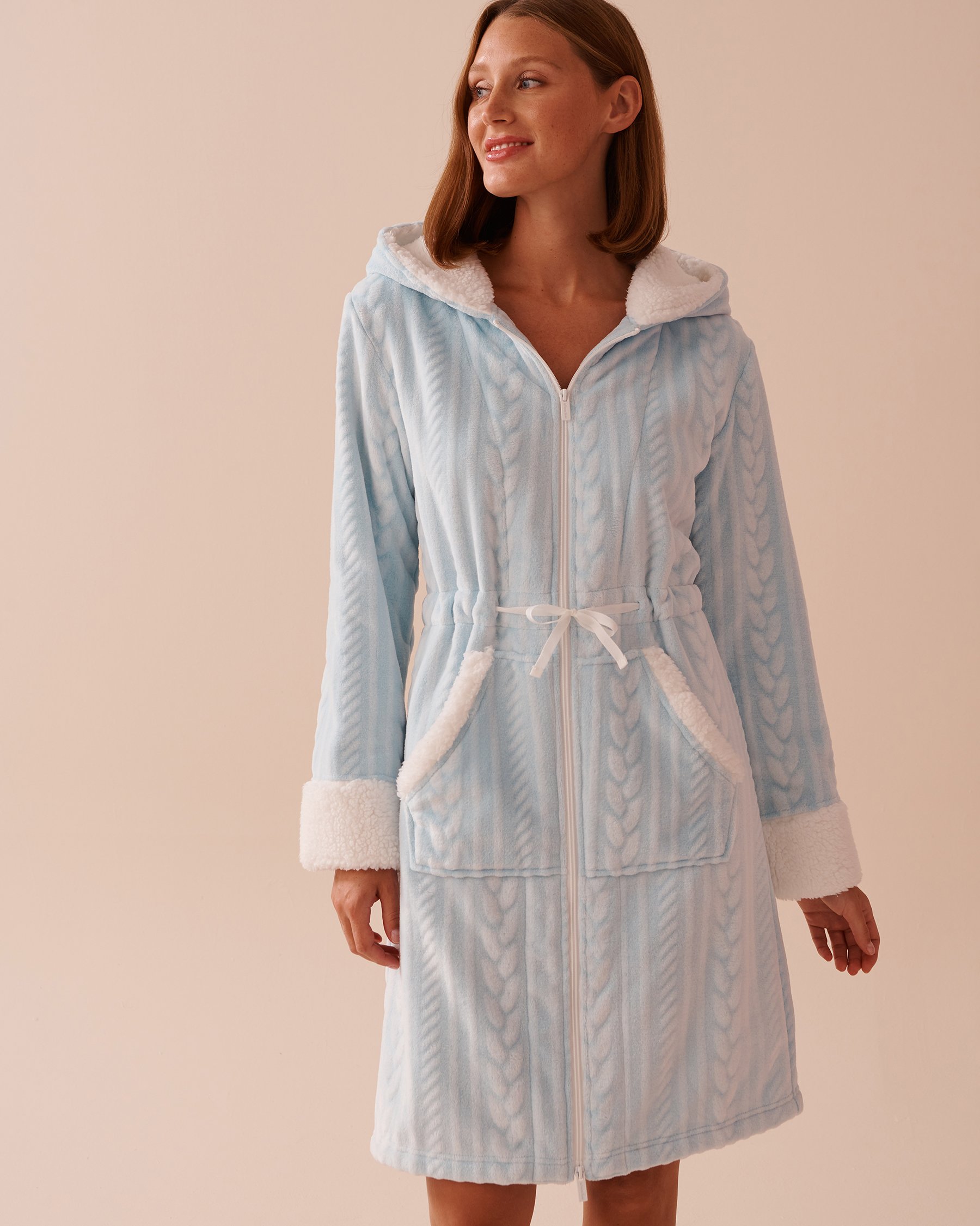 LA VIE EN ROSE Hooded Robe Light Blue 40600188 - View2