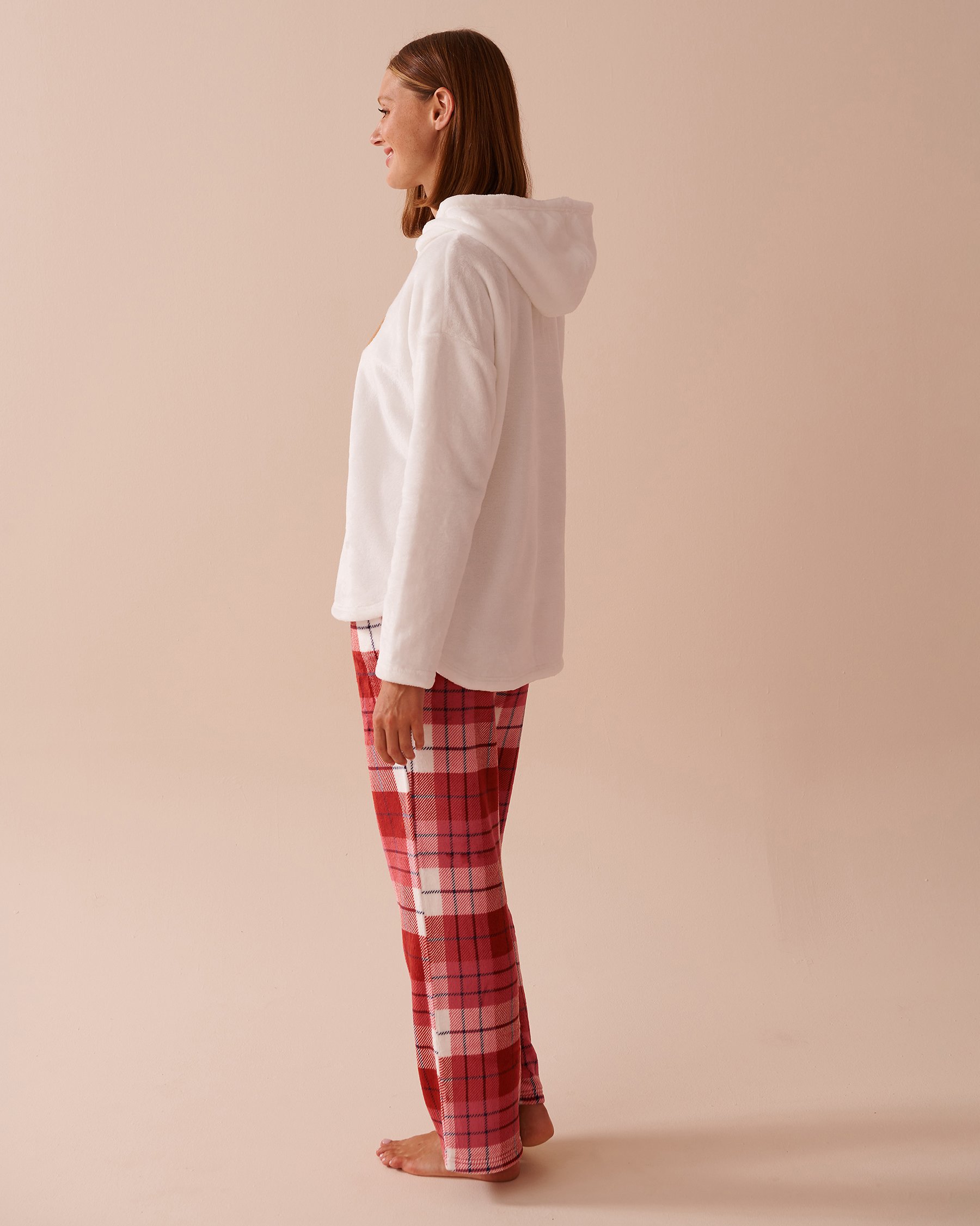 LA VIE EN ROSE Moose Print Soft Plush PJ Set Moose/Red Plaid 40400078 - View2