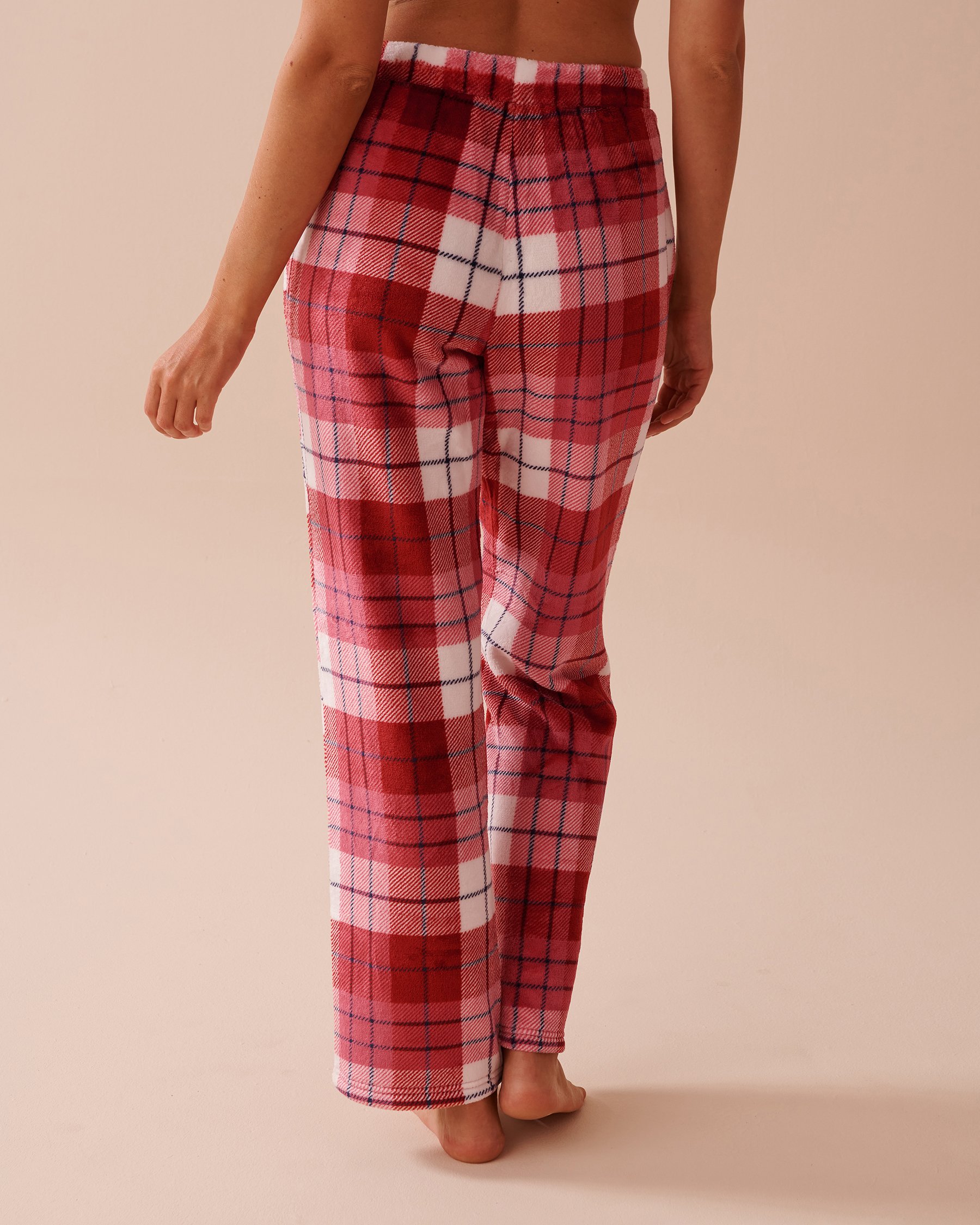 LA VIE EN ROSE Moose Print Soft Plush PJ Set Moose/Red Plaid 40400078 - View6