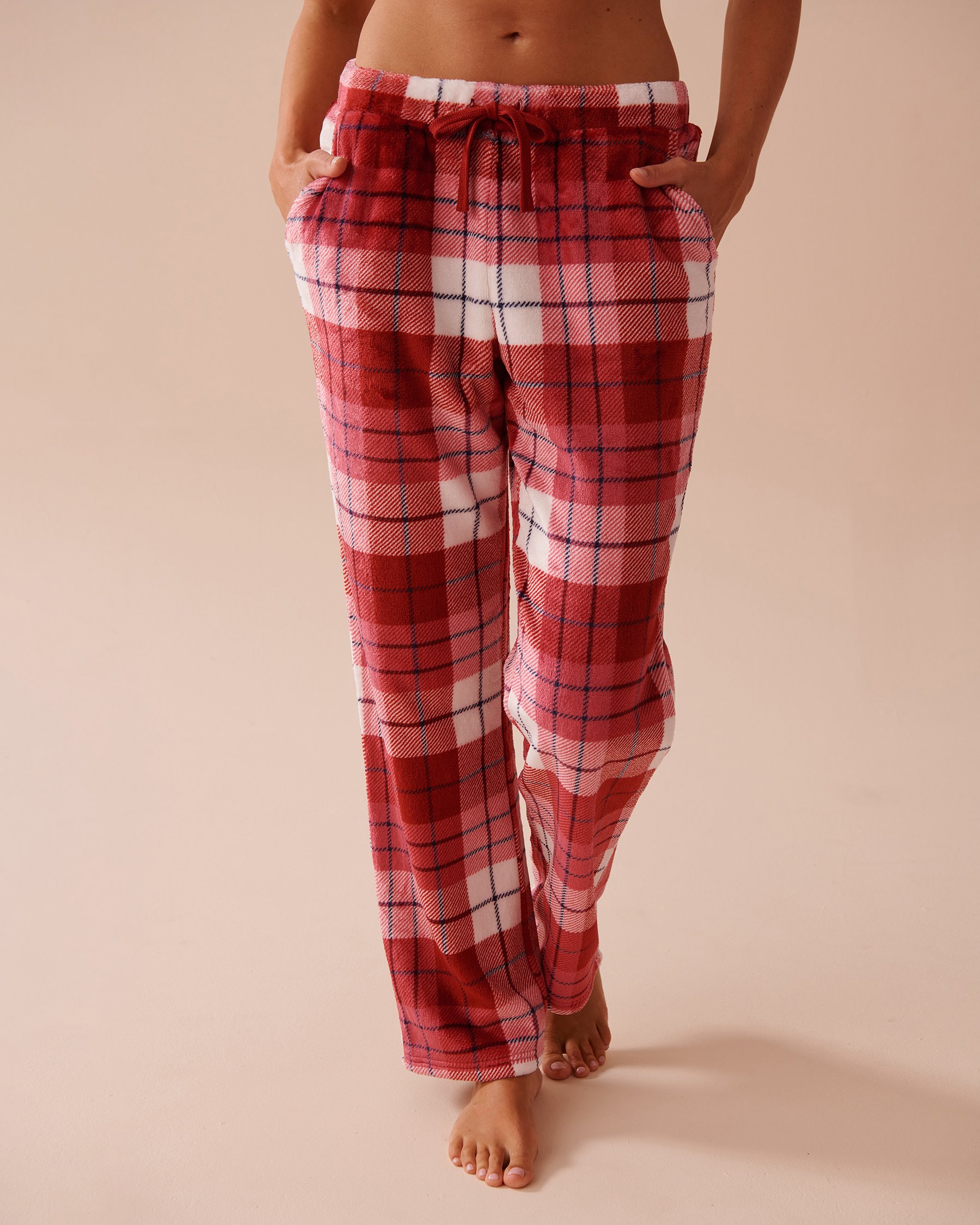 LA VIE EN ROSE Moose Print Soft Plush PJ Set Moose/Red Plaid 40400078 - View7