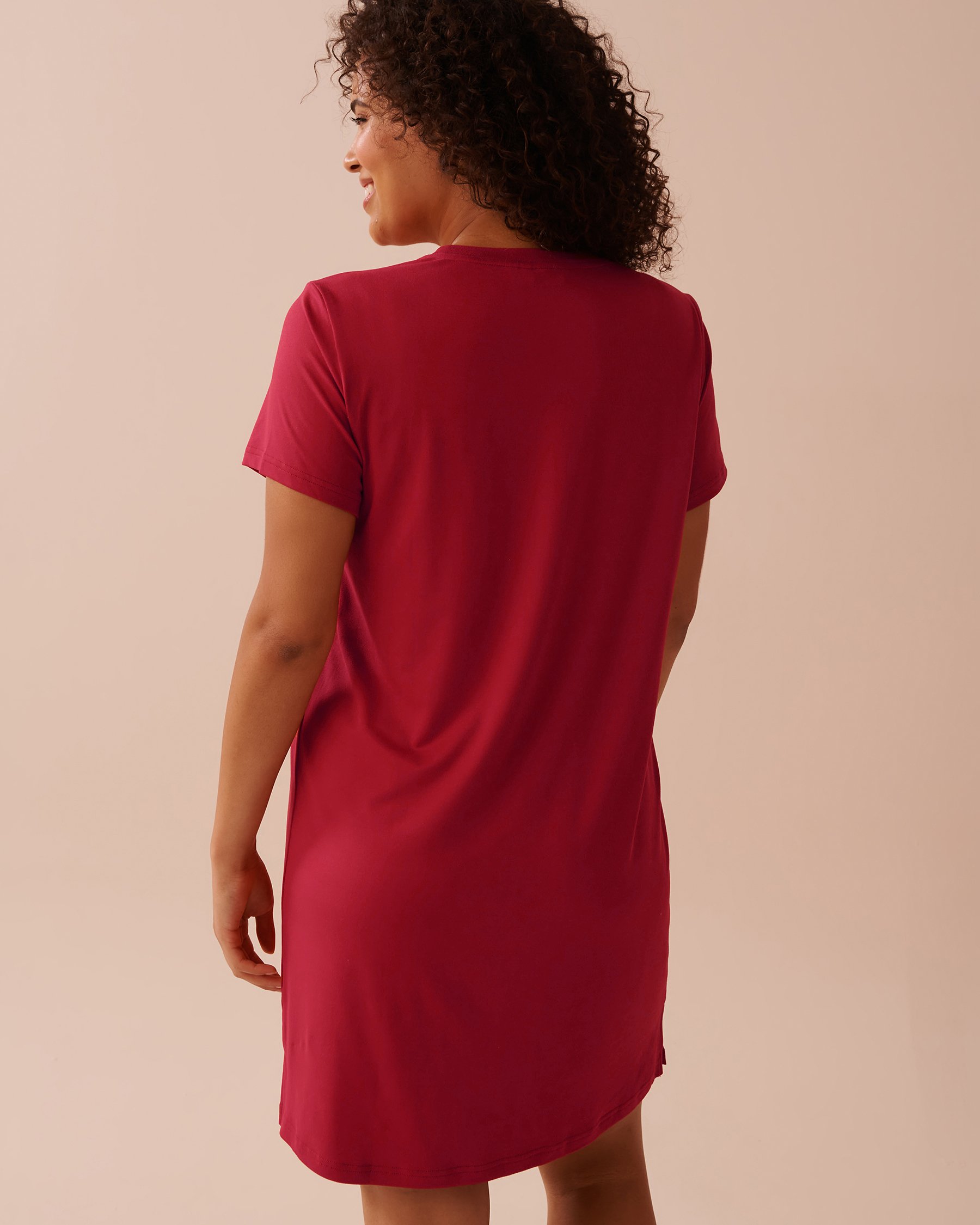 LA VIE EN ROSE Chemise de nuit manches courtes ultra douce à imprimé orignal Rouge sucre d'orge 40500394 - View2