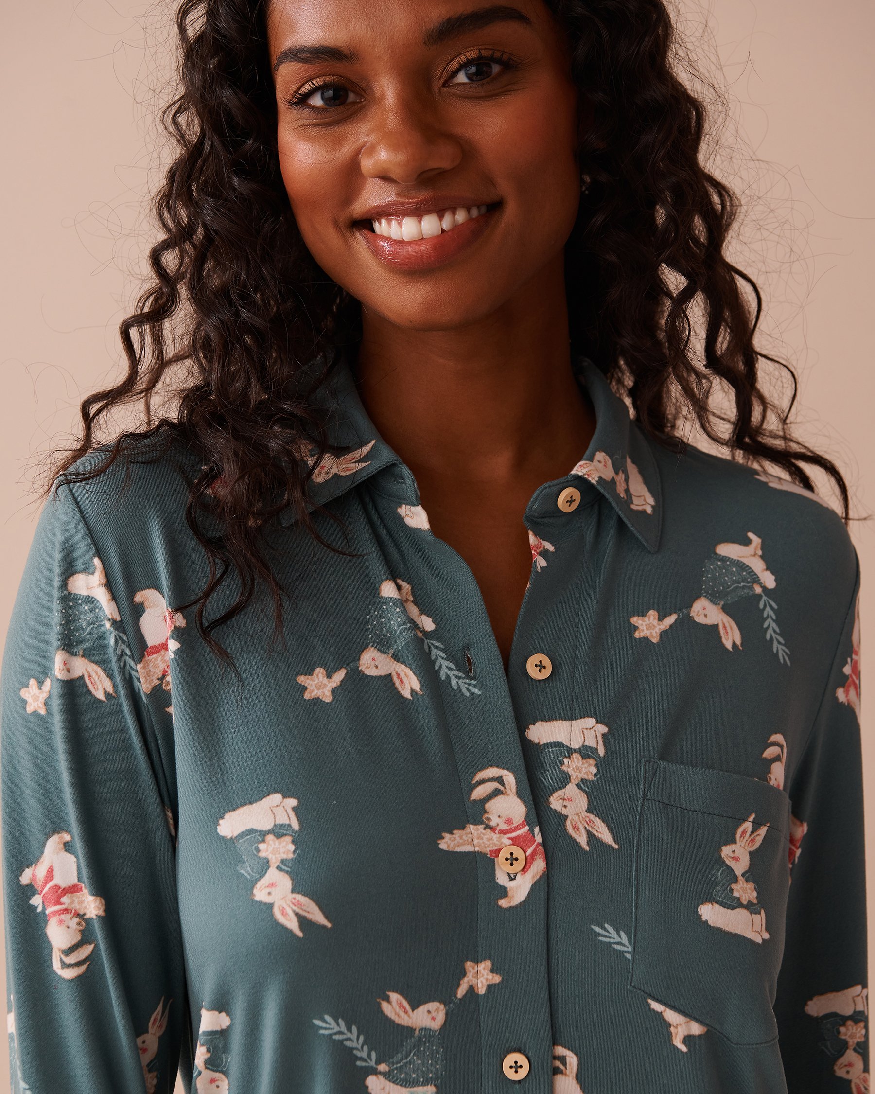 LA VIE EN ROSE Rabbit Print Super Soft Long Sleeve Sleepshirt Rabbit/Forest Green 40500396 - View3