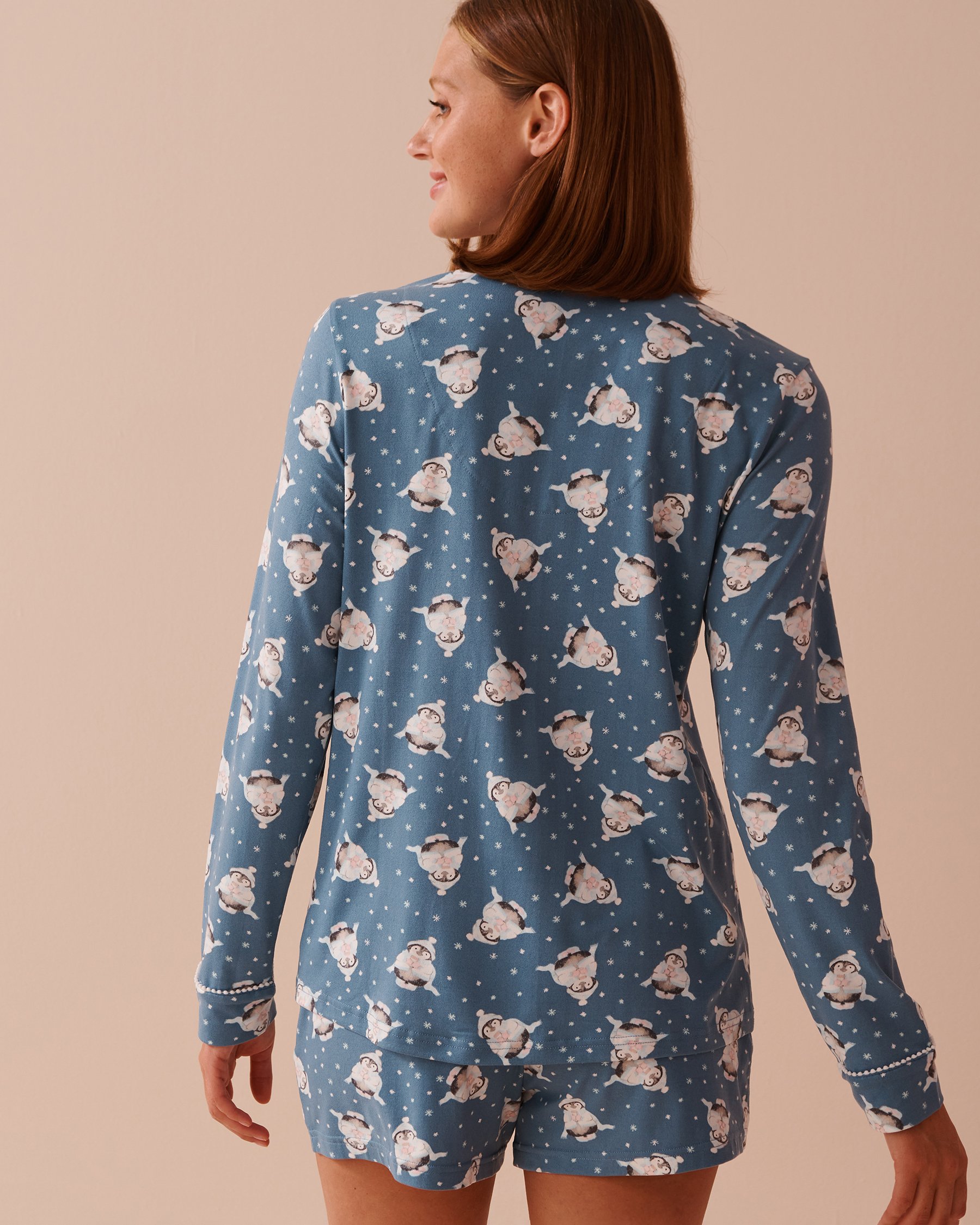 LA VIE EN ROSE Penguin Print Super Soft Button-down Shirt Penguin/Blue 40100650 - View2