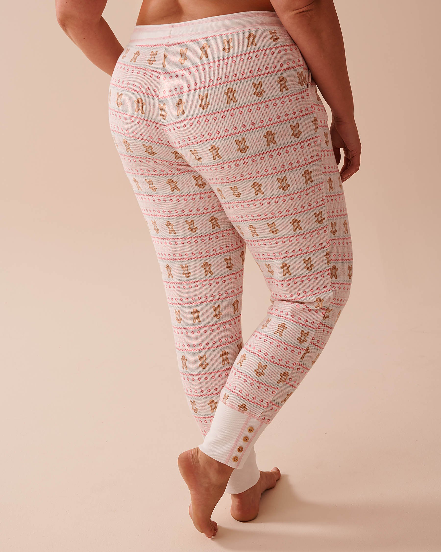 LA VIE EN ROSE Pantalon de pyjama jogger en tricot gaufré imprimé pain d'épices Pain d'épices/Imprimé nordique 40200630 - Voir2