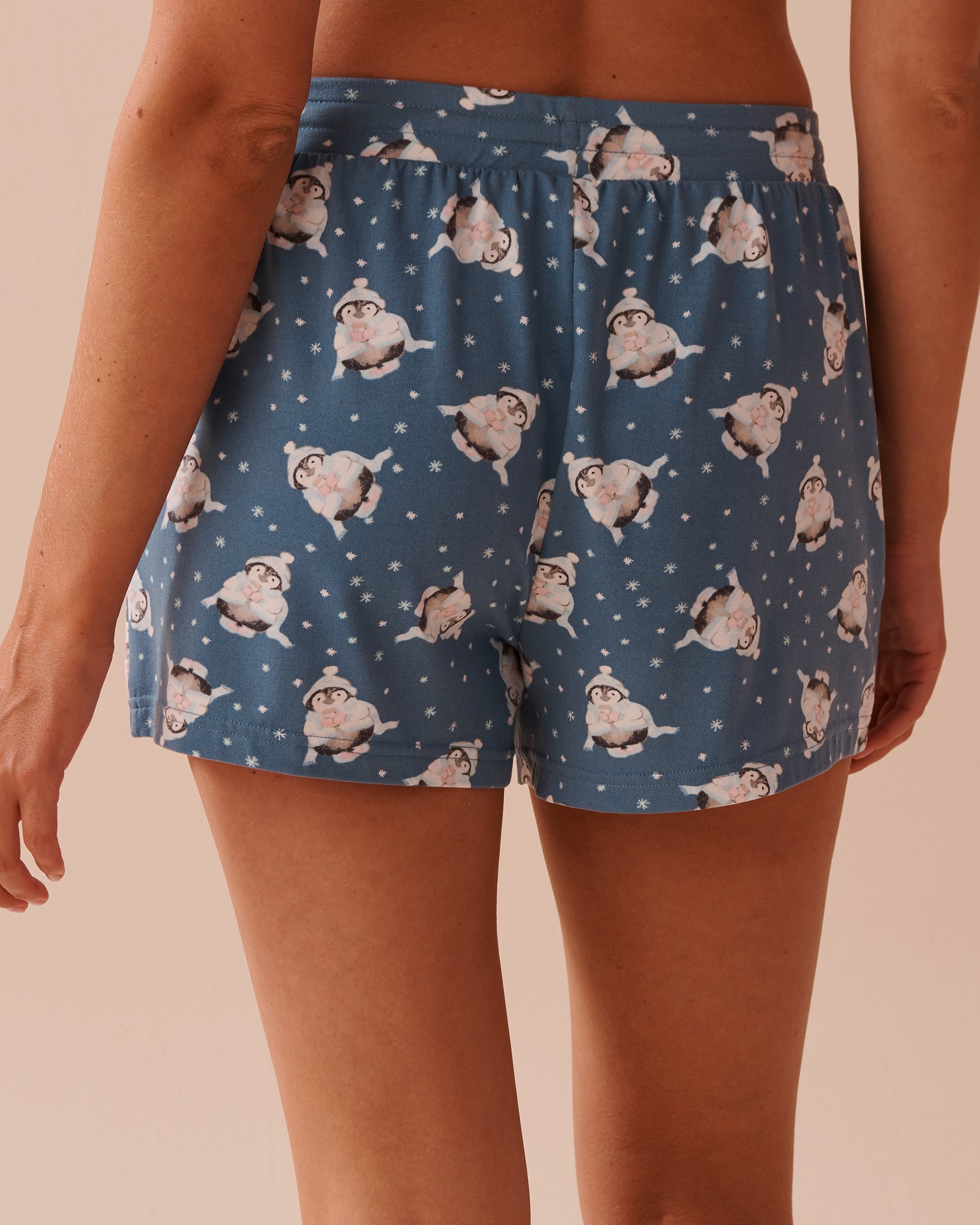 LA VIE EN ROSE Penguin Print Super Soft Pajama Shorts Penguin/Blue 40200638 - View2
