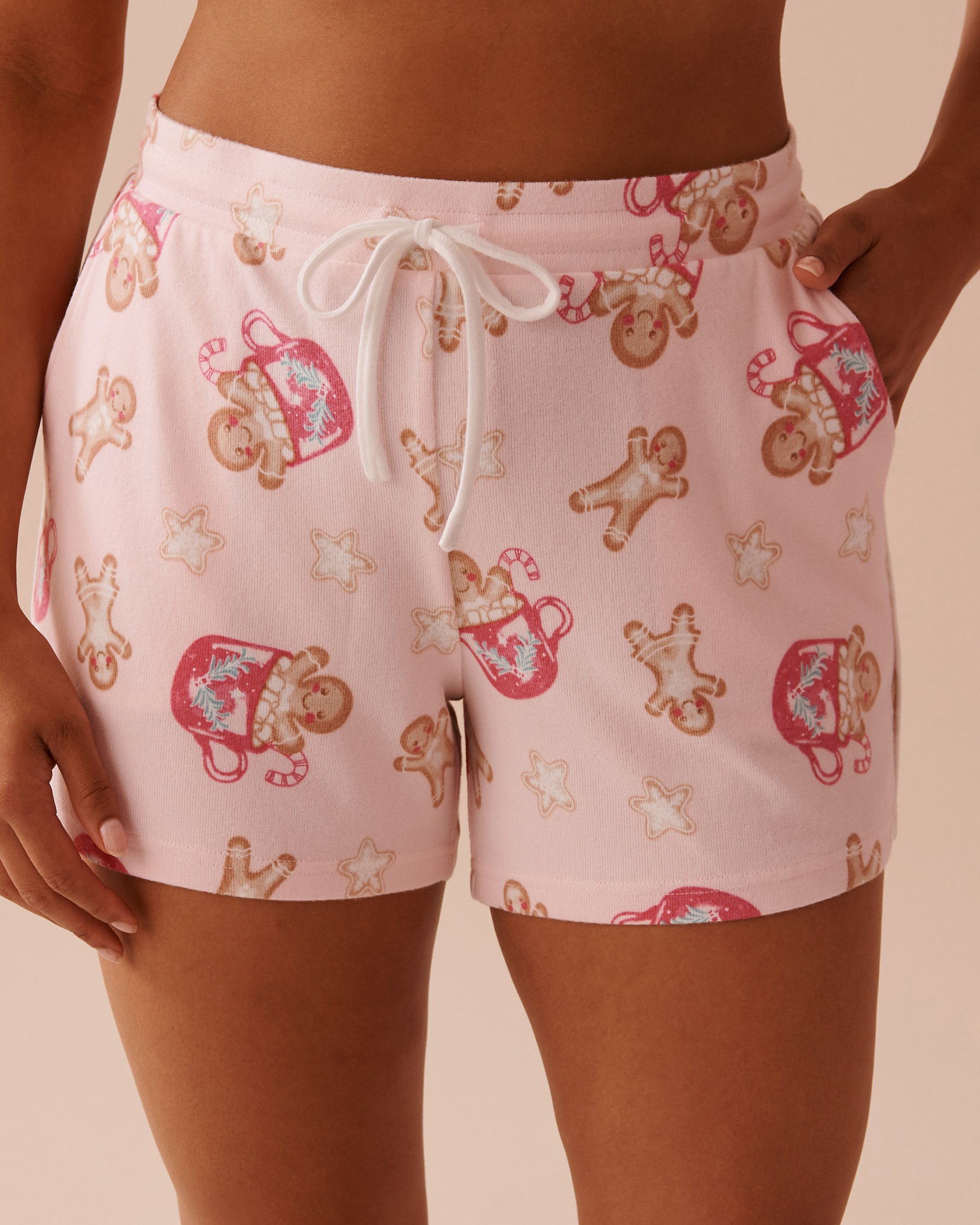 LA VIE EN ROSE Short de pyjama en fibres recyclées imprimé pain d'épices Pain d'épices/Rose fée 40200652 - Voir1