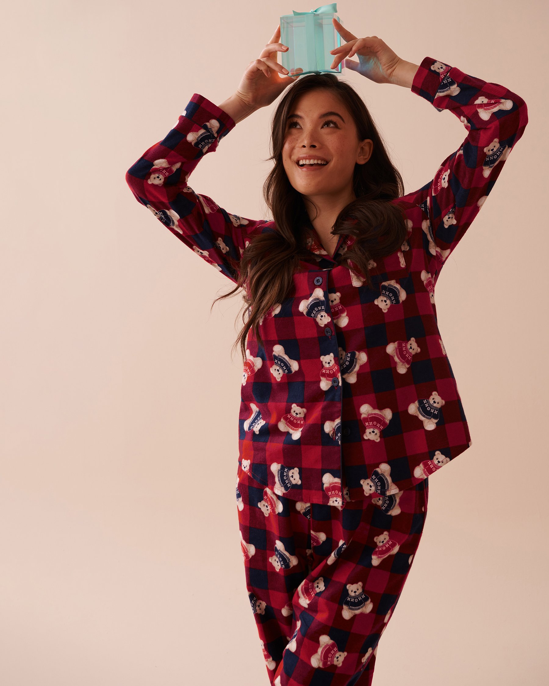 LA VIE EN ROSE Teddy Bear Print Flannel PJ Set Teddy Bear/Blue & Red Plaid 40400073 - View8