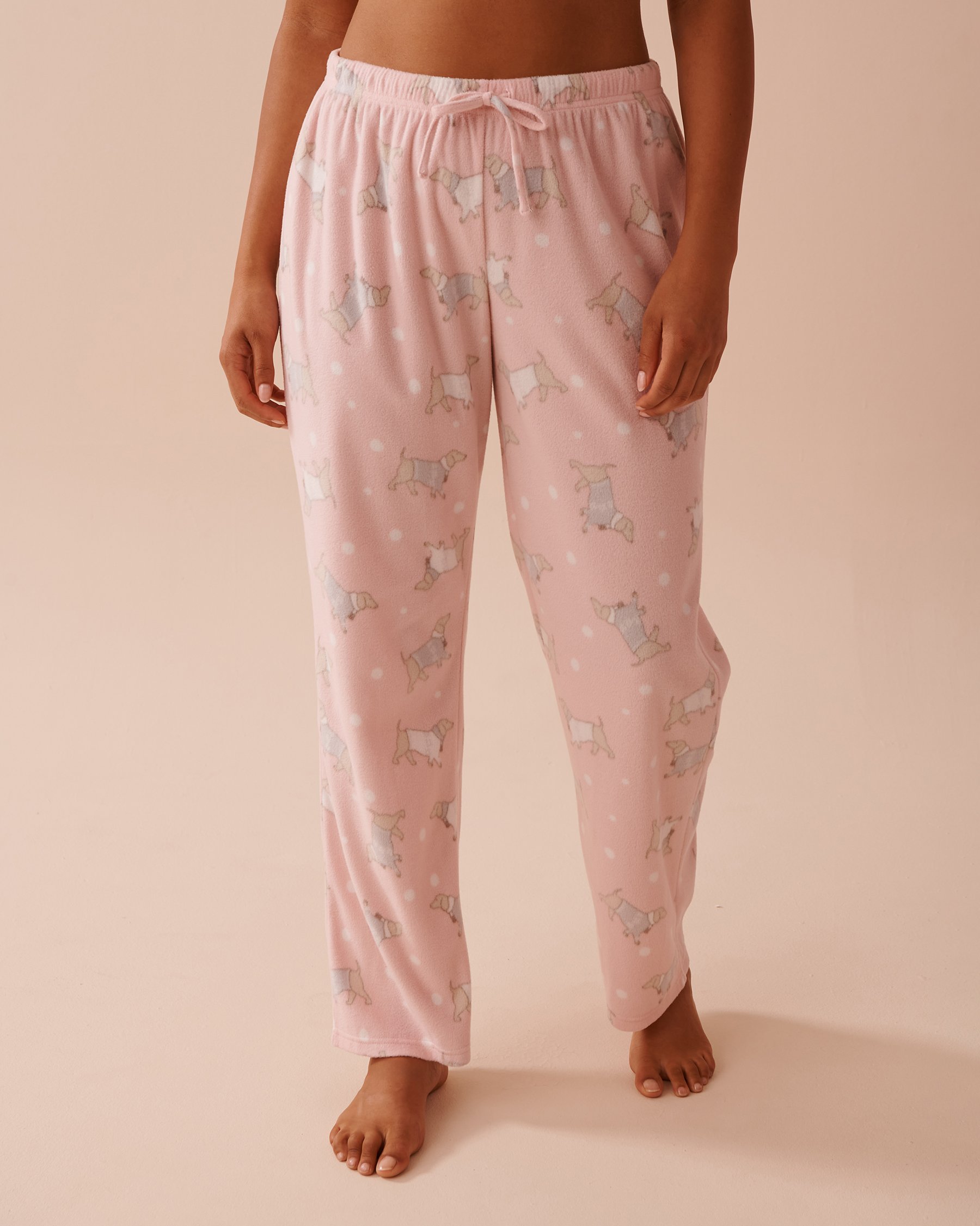 LA VIE EN ROSE Ensemble pyjama en micropolaire imprimé teckel Teckel/Rose fée 40400074 - Voir5