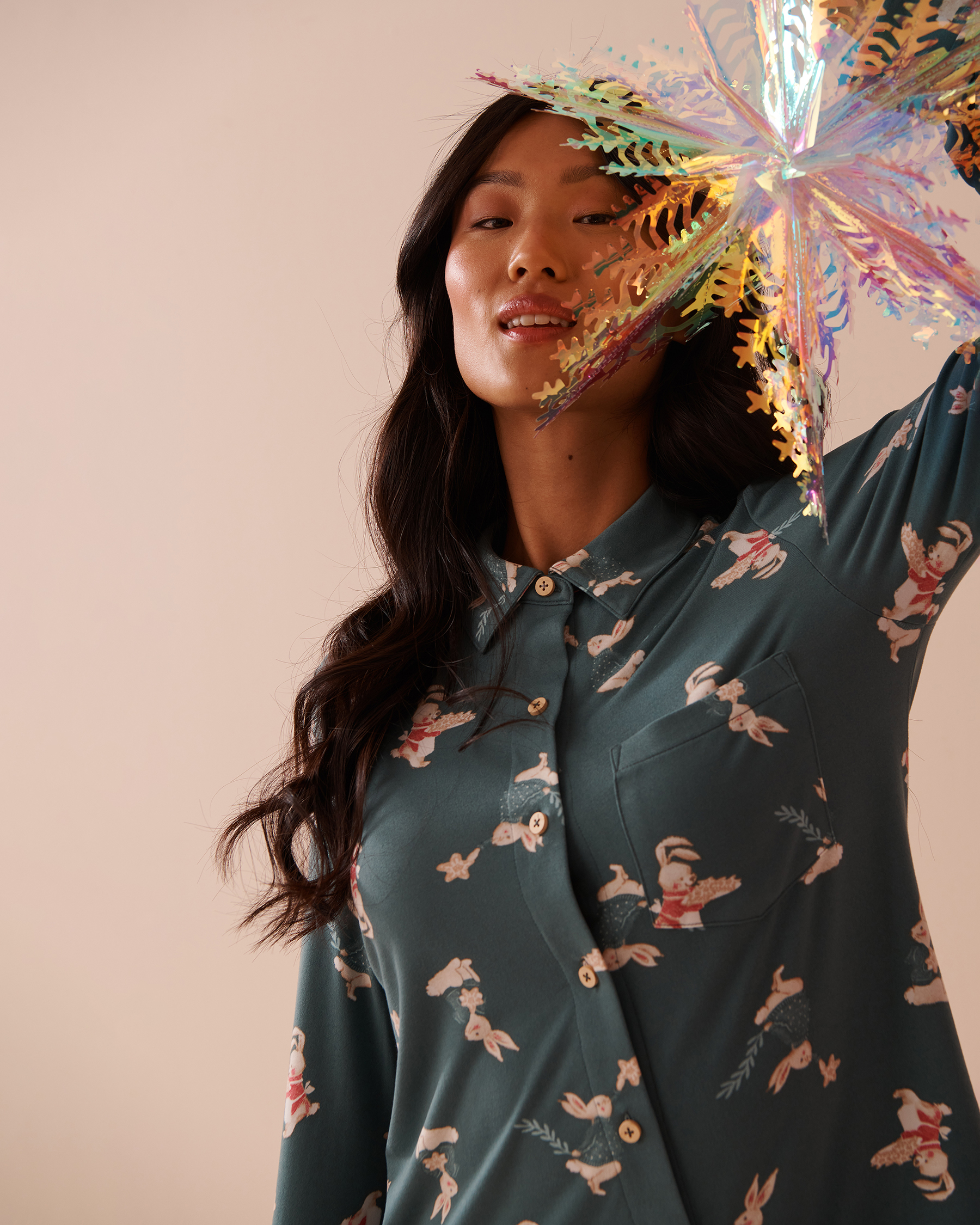 LA VIE EN ROSE Rabbit Print Super Soft Button-down Shirt Rabbit/Forest Green 40100660 - View4