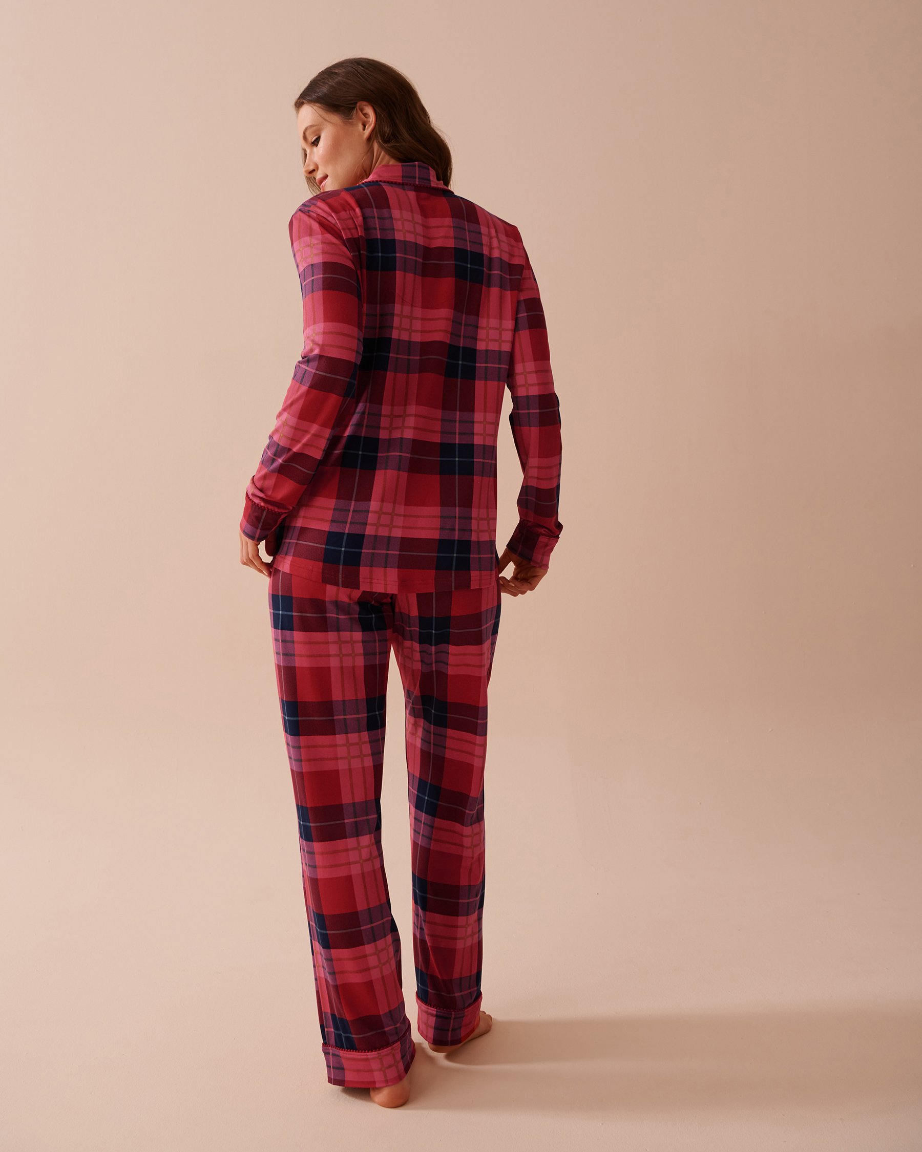 LA VIE EN ROSE Red Plaid Super Soft Button-down Shirt Red & Blue Plaid 40100653 - View2