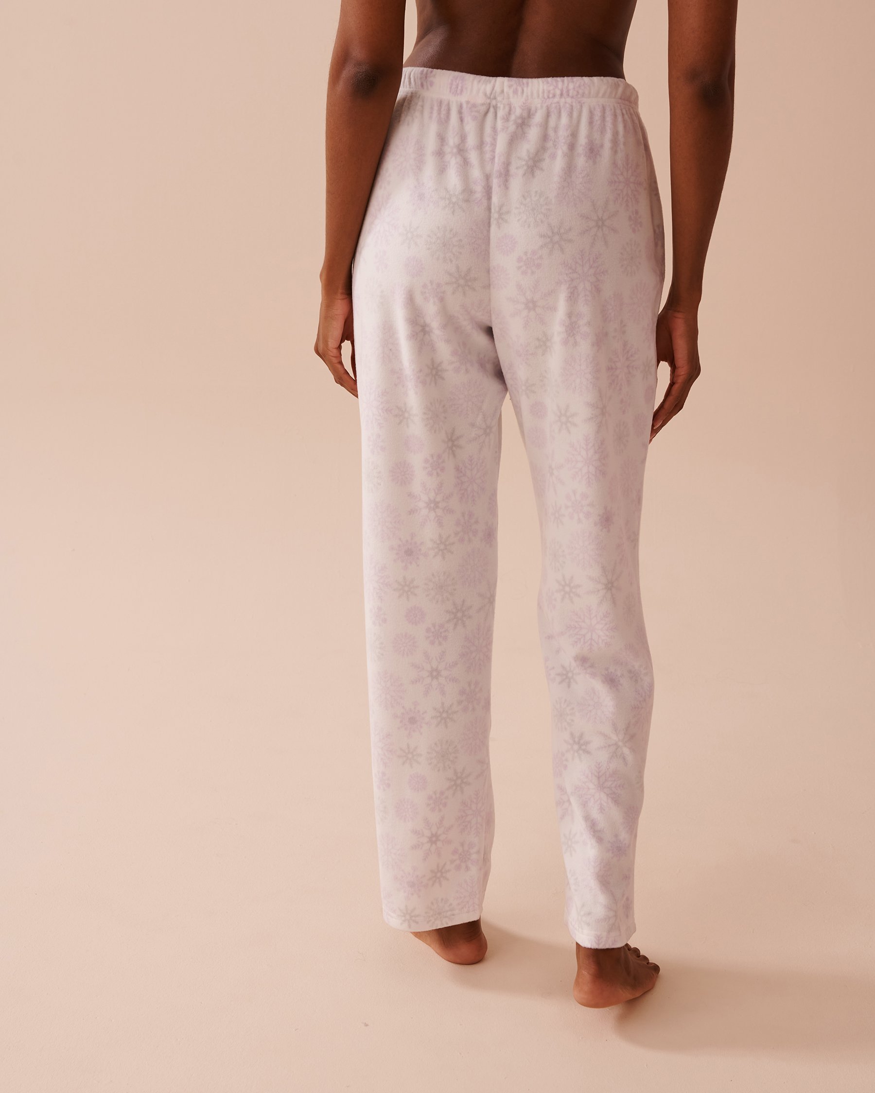 LA VIE EN ROSE Snowflake Print Micropolar PJ Set Lilac Snowflakes 40400074 - View7