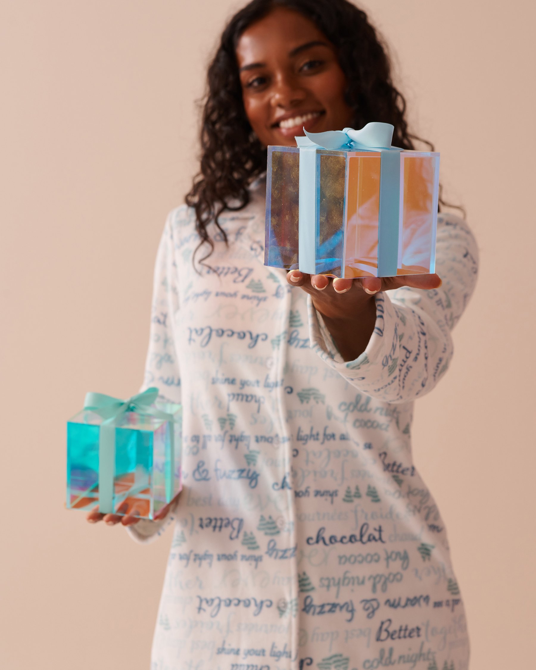 LA VIE EN ROSE Chemisier manches longues en velours doux imprimé hivernal Blanc neige 40100636 - View5