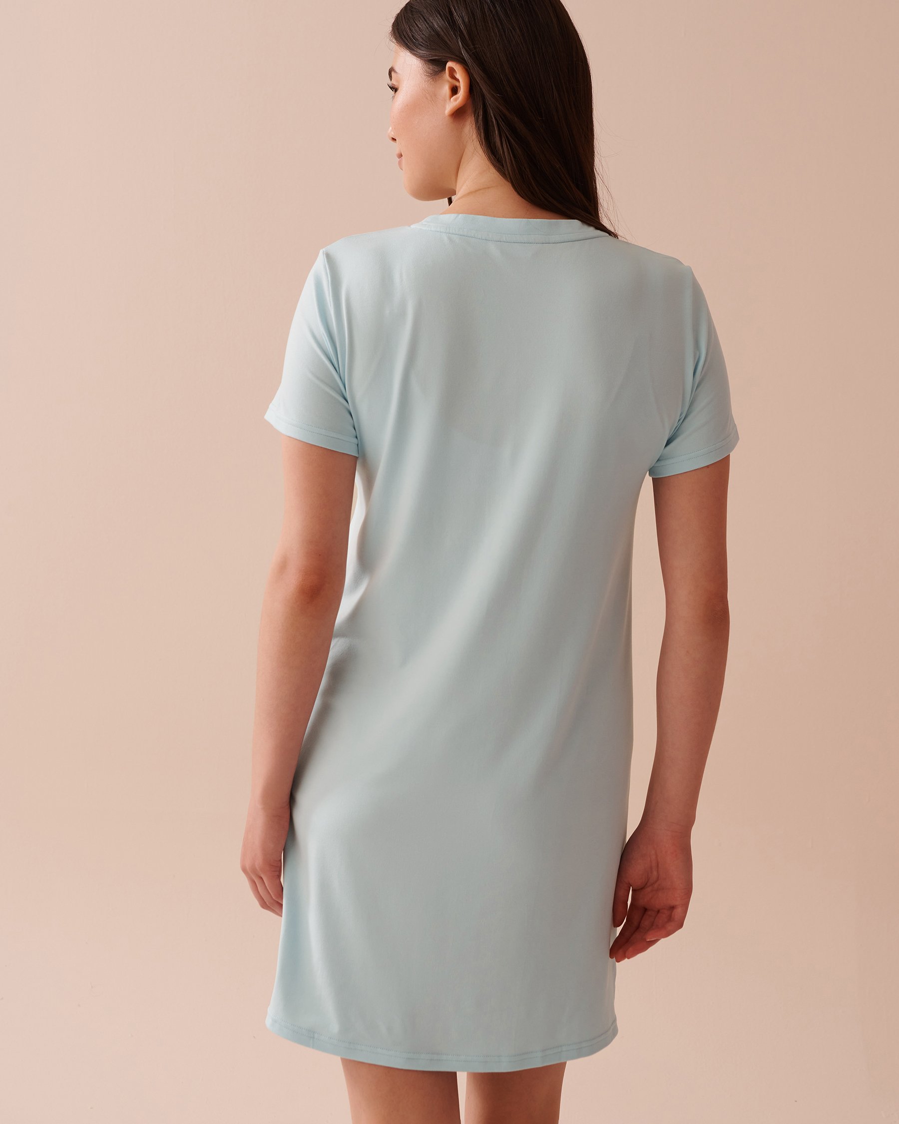 LA VIE EN ROSE Chemise de nuit manches courtes ultra douce à imprimé pingouin Bleu hivernal 40500392 - Voir2