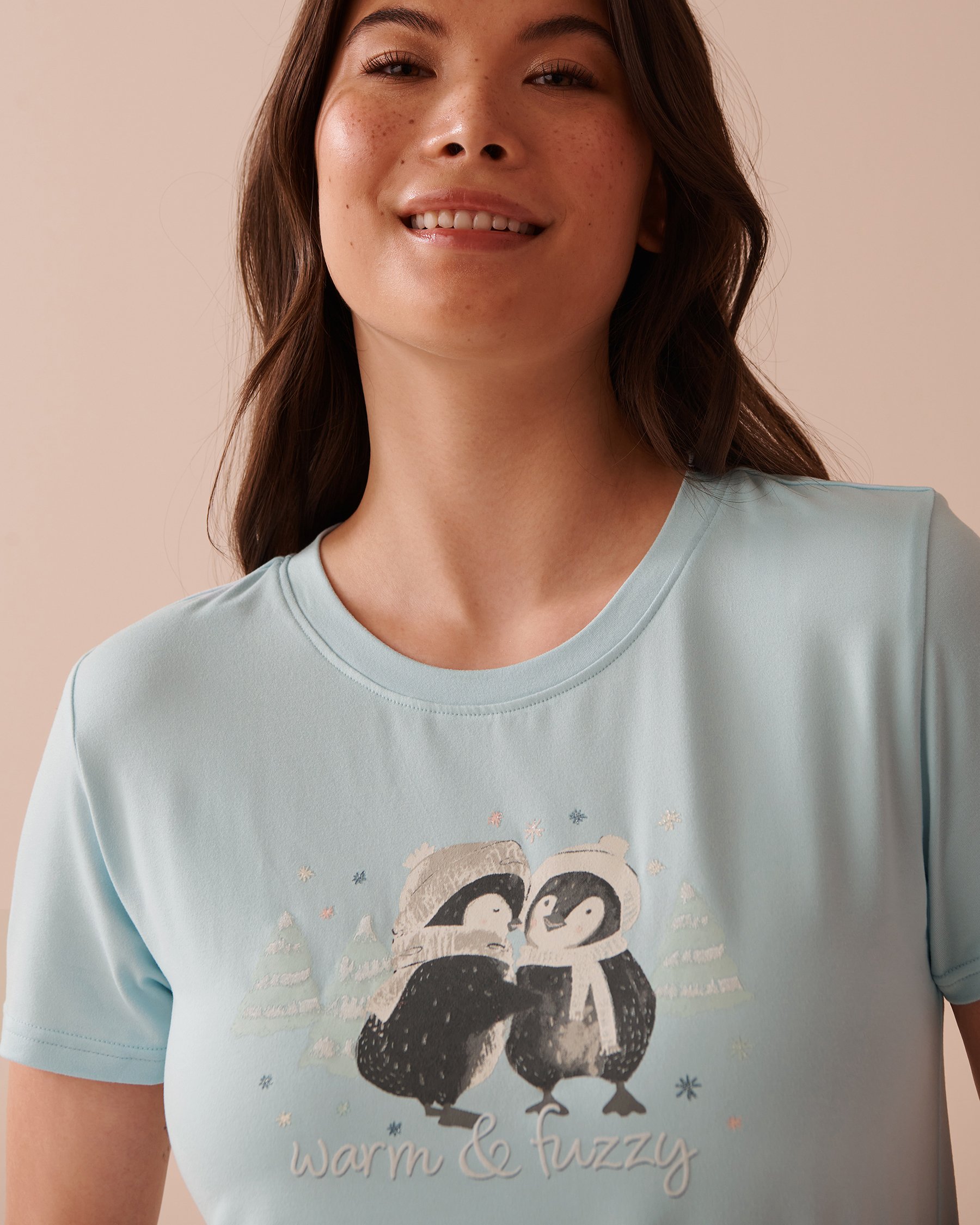 LA VIE EN ROSE Chemise de nuit manches courtes ultra douce à imprimé pingouin Bleu hivernal 40500392 - Voir3
