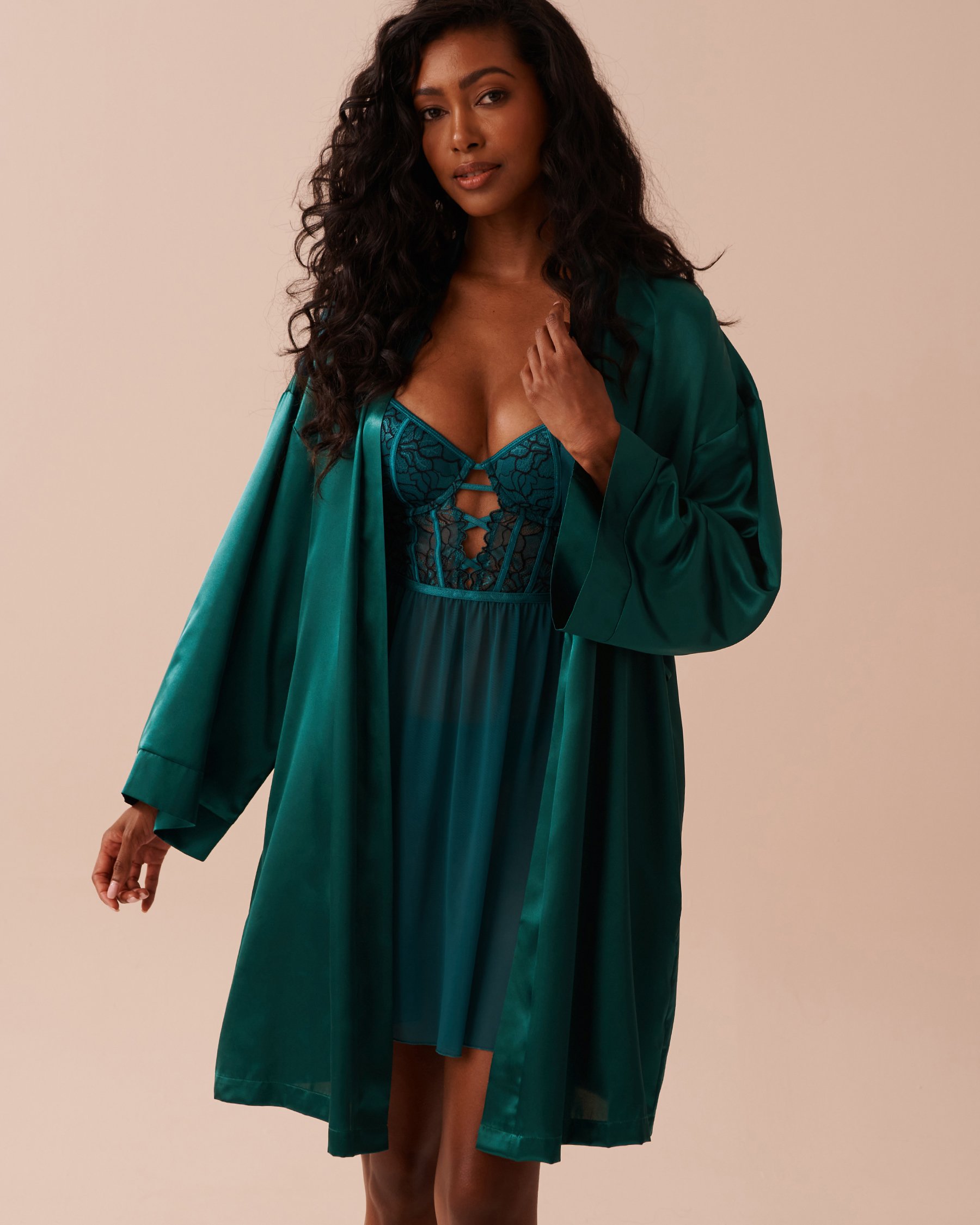 LA VIE EN ROSE Shiny Satin Kimono Fir Green 60600084 - View3