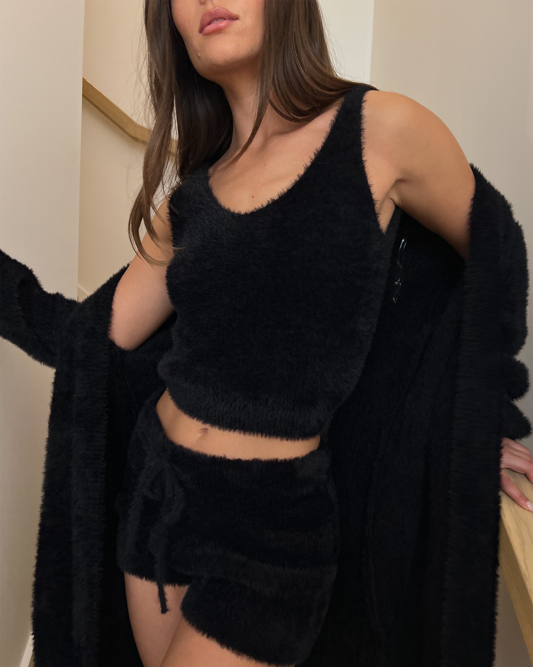 LA VIE EN ROSE Camisole en peluche moelleuse Noir 50100096 - View4