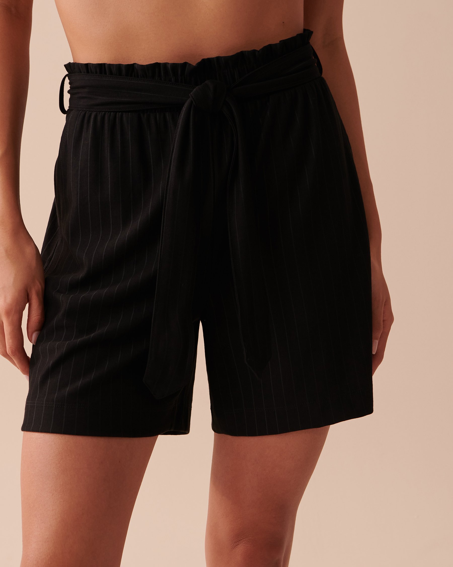 LA VIE EN ROSE AQUA Short taille haute décontracté Noir 80200040 - Voir1