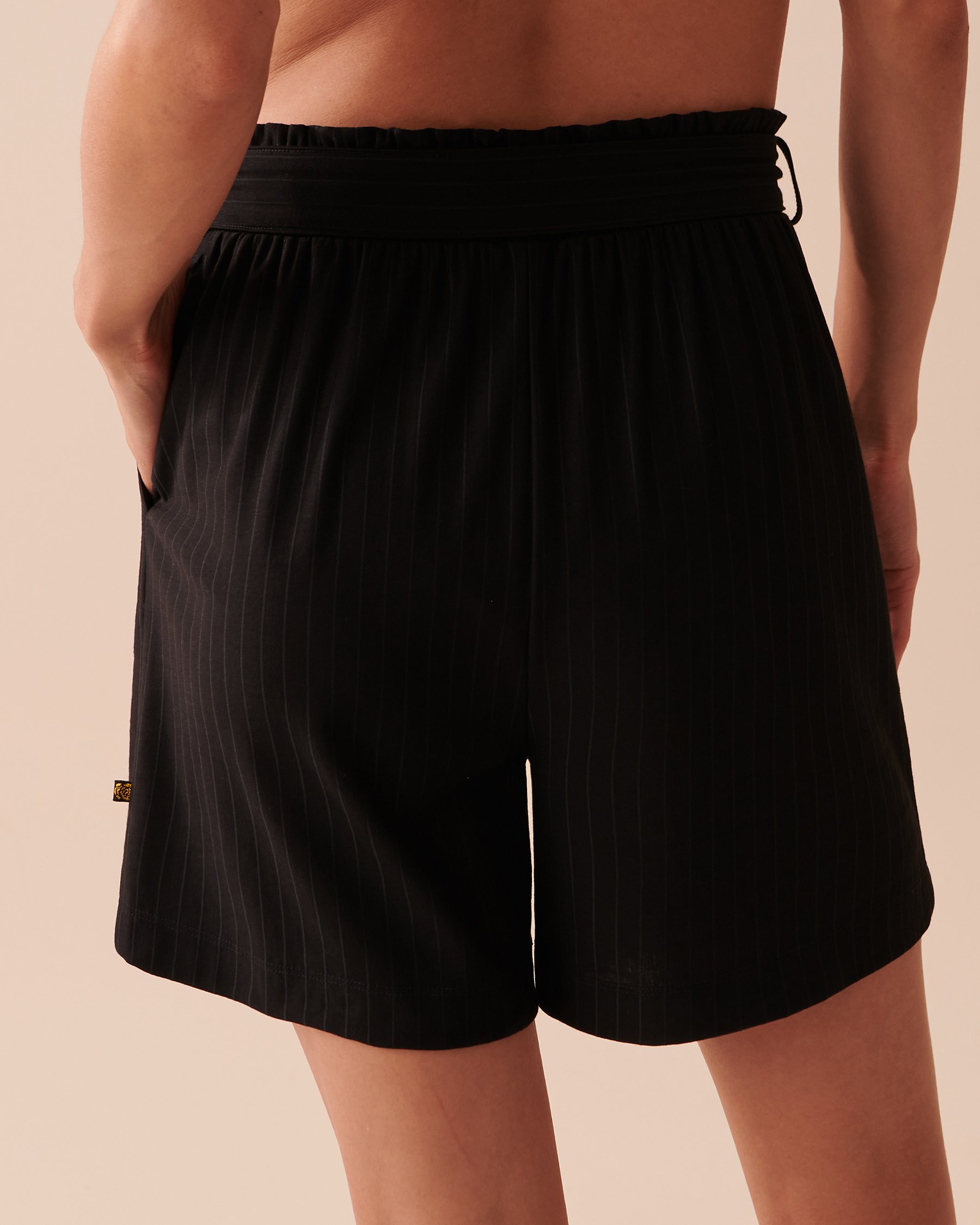 LA VIE EN ROSE AQUA Short taille haute décontracté Noir 80200040 - Voir2
