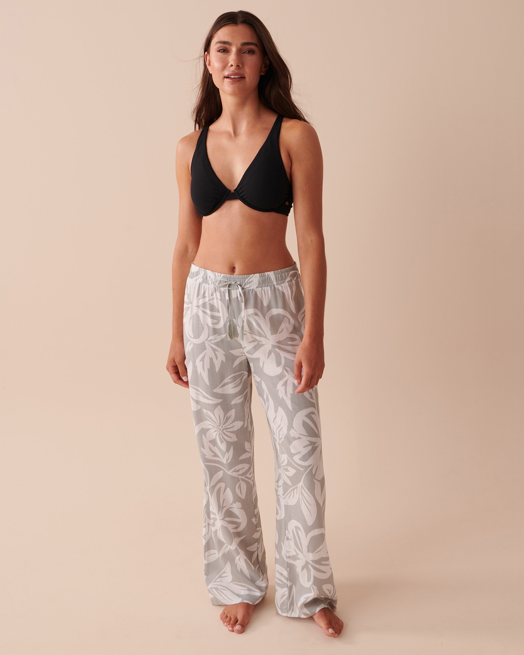 LA VIE EN ROSE AQUA Pantalon jambe large à fleurs Hibiscus verts pâles 80200043 - Voir3