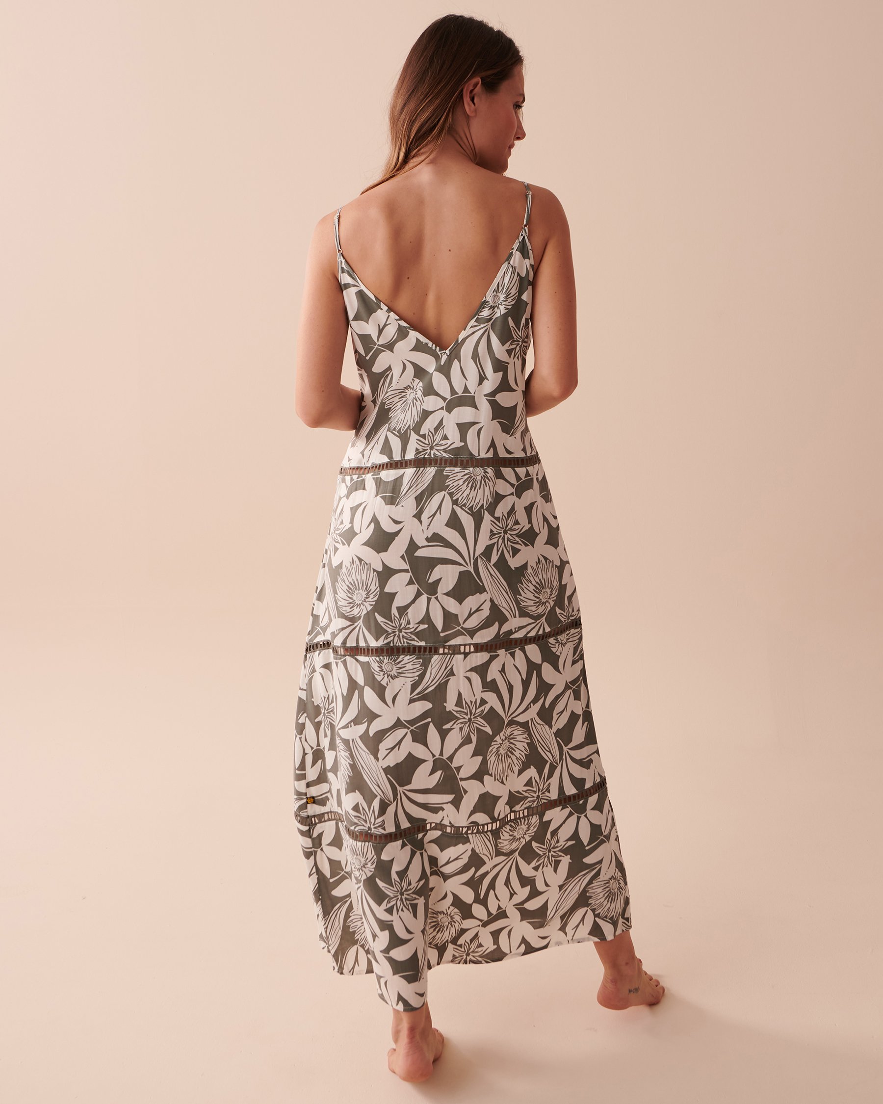 LA VIE EN ROSE AQUA Floral Layered Long Dress Khaki Grey Floral 80300079 - View2